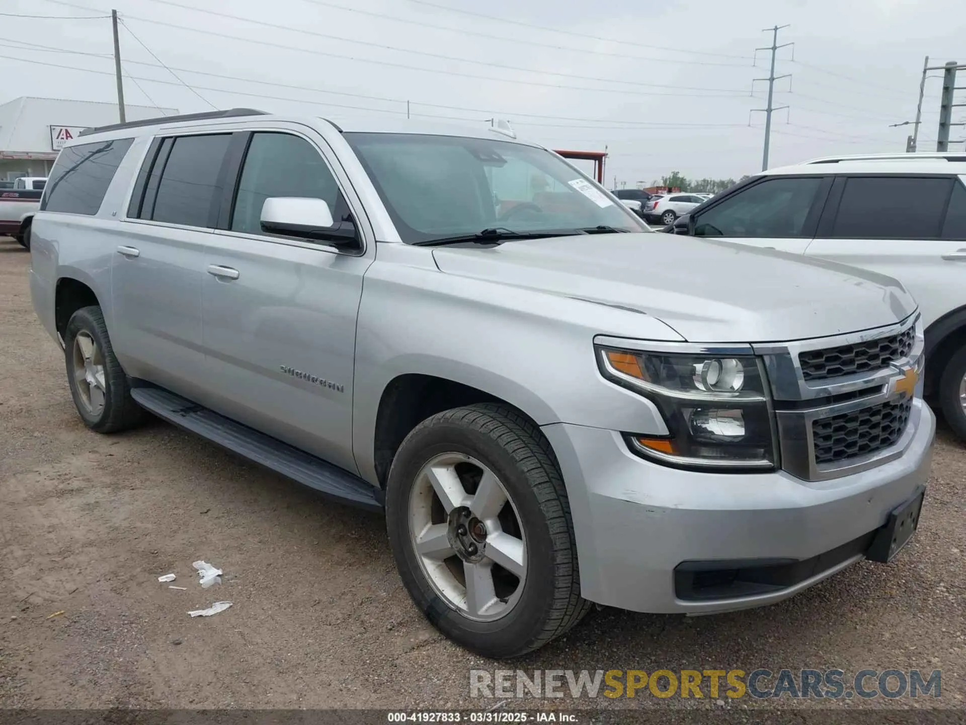 1 Photograph of a damaged car 1GNSKHKC7LR246446 CHEVROLET SUBURBAN 2020