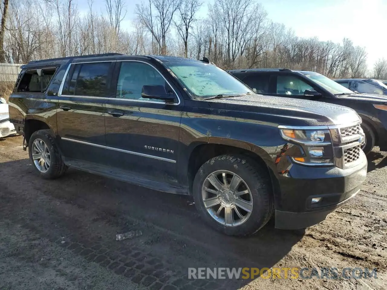 4 Photograph of a damaged car 1GNSKHKC8LR132830 CHEVROLET SUBURBAN 2020