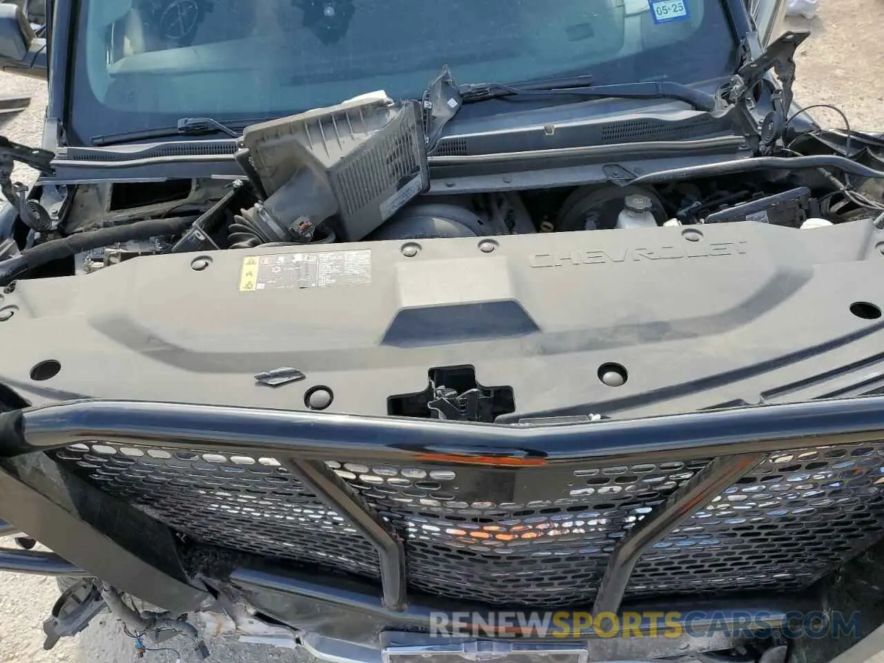 12 Photograph of a damaged car 1GNSKHKC9LR102624 CHEVROLET SUBURBAN 2020