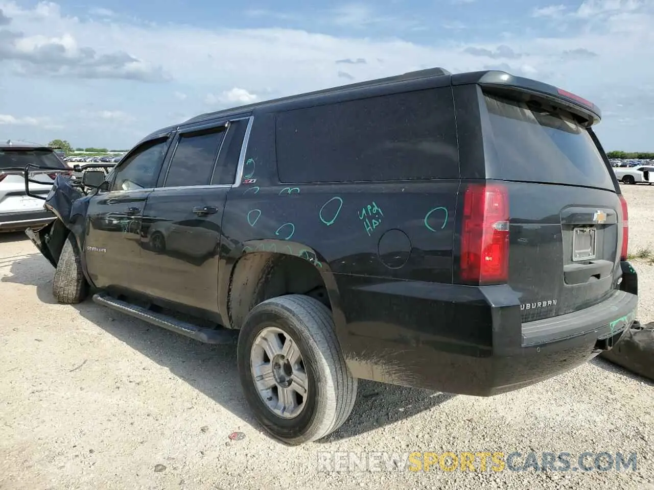 2 Photograph of a damaged car 1GNSKHKC9LR102624 CHEVROLET SUBURBAN 2020