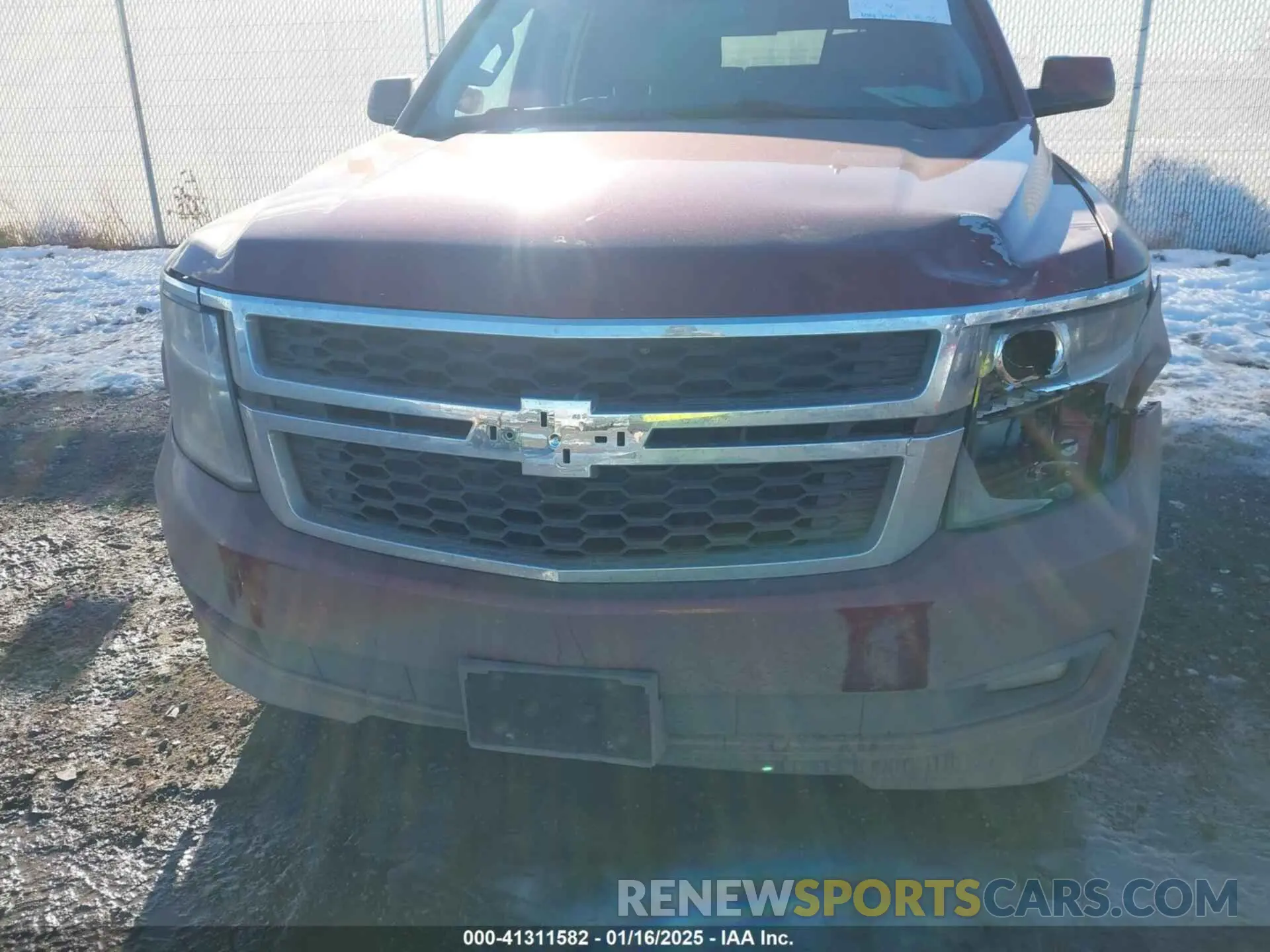 6 Photograph of a damaged car 1GNSKHKC9LR233603 CHEVROLET SUBURBAN 2020