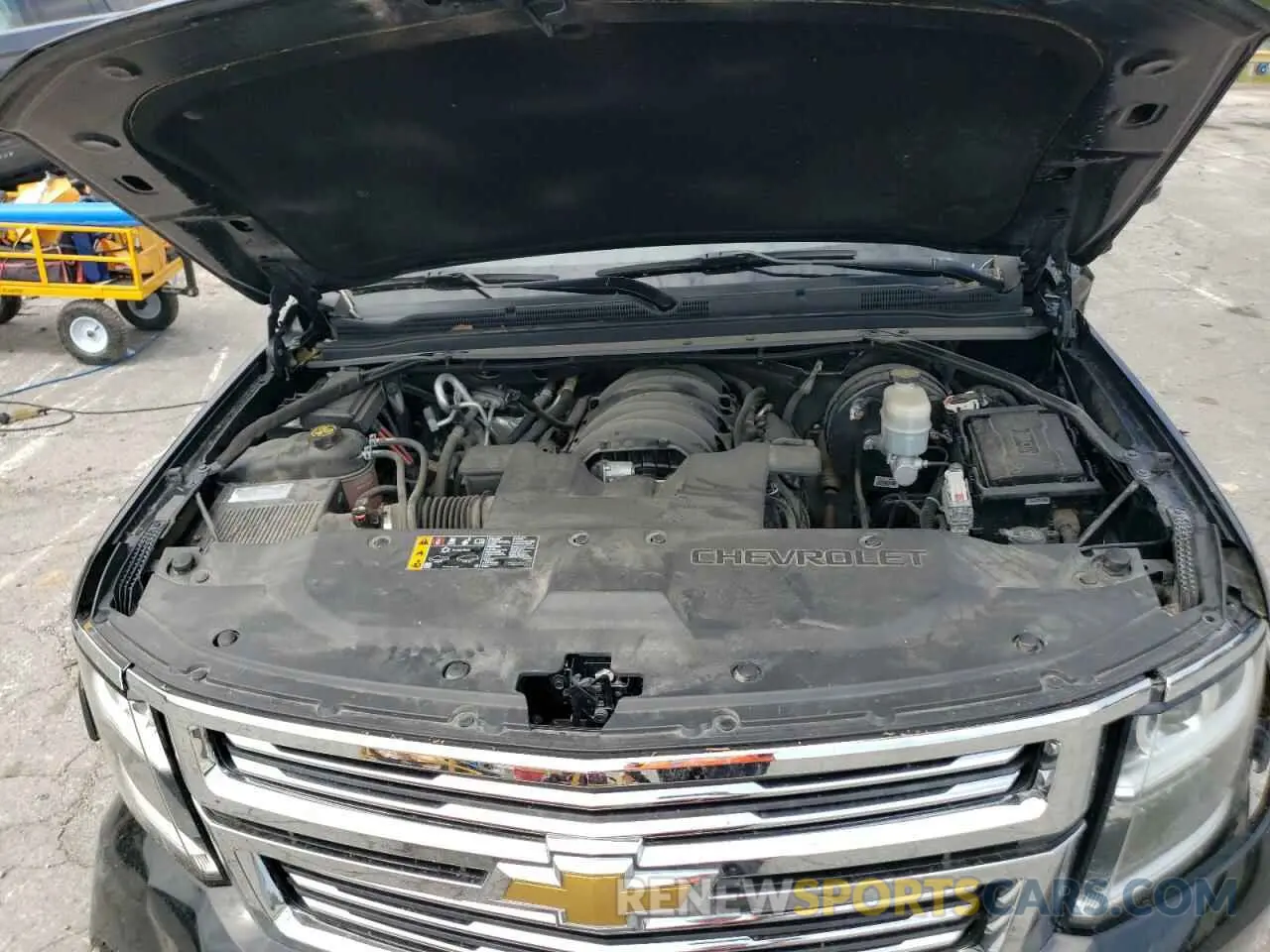 12 Photograph of a damaged car 1GNSKJKC6LR106993 CHEVROLET SUBURBAN 2020