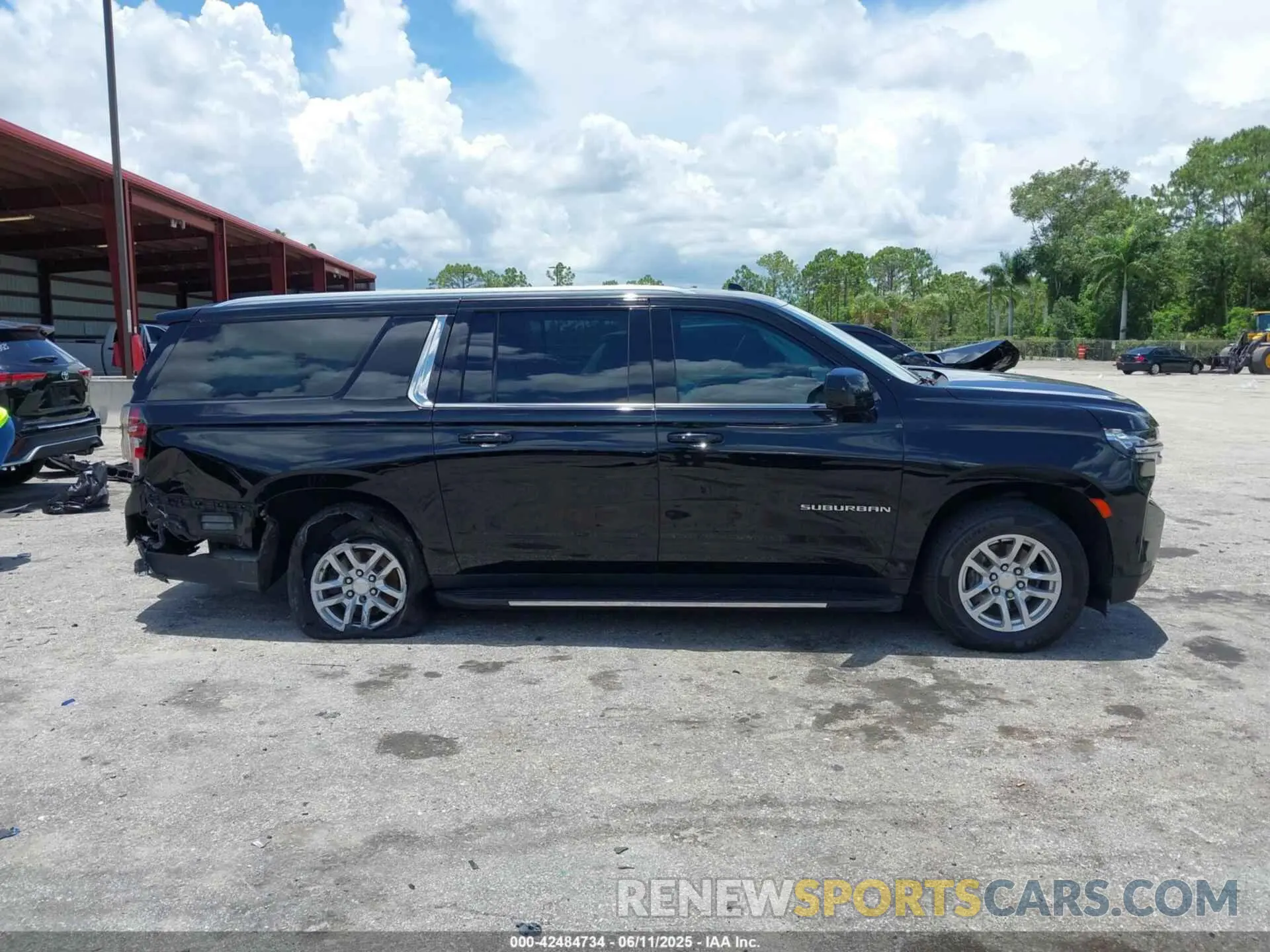 13 Photograph of a damaged car 1GNSCBKD2MR408228 CHEVROLET SUBURBAN 2021