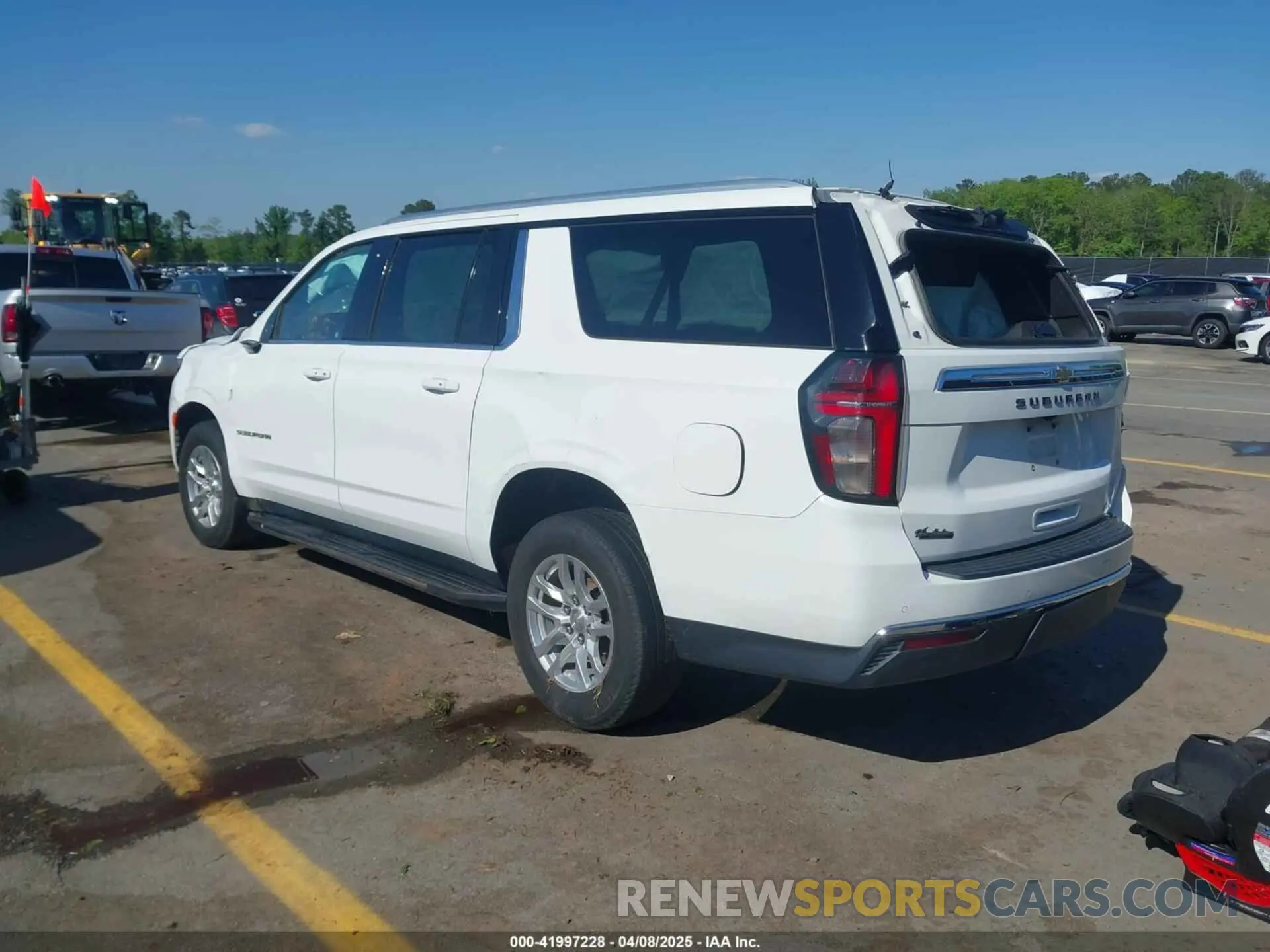 3 Photograph of a damaged car 1GNSCCKD0MR174984 CHEVROLET SUBURBAN 2021