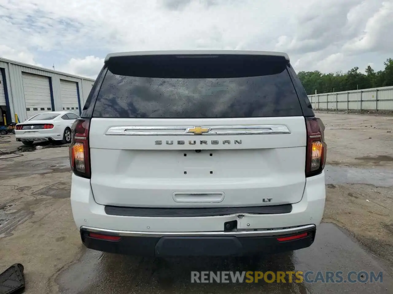 6 Photograph of a damaged car 1GNSCCKD2MR201909 CHEVROLET SUBURBAN 2021