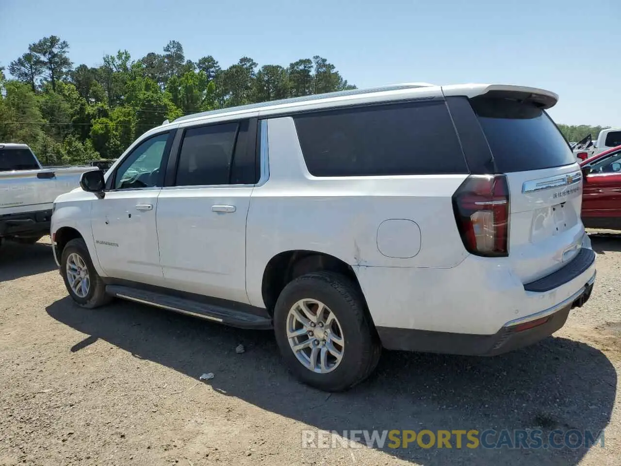 2 Photograph of a damaged car 1GNSCCKD2MR265366 CHEVROLET SUBURBAN 2021
