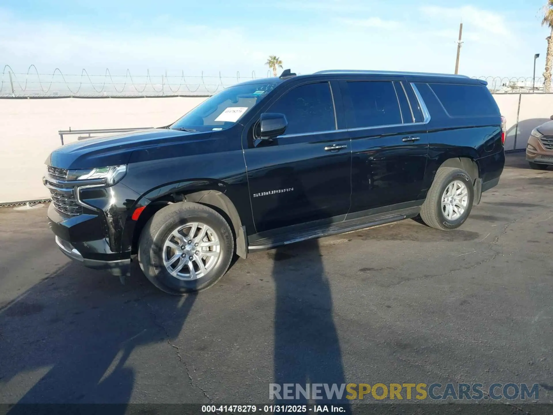 2 Photograph of a damaged car 1GNSCCKD2MR328577 CHEVROLET SUBURBAN 2021