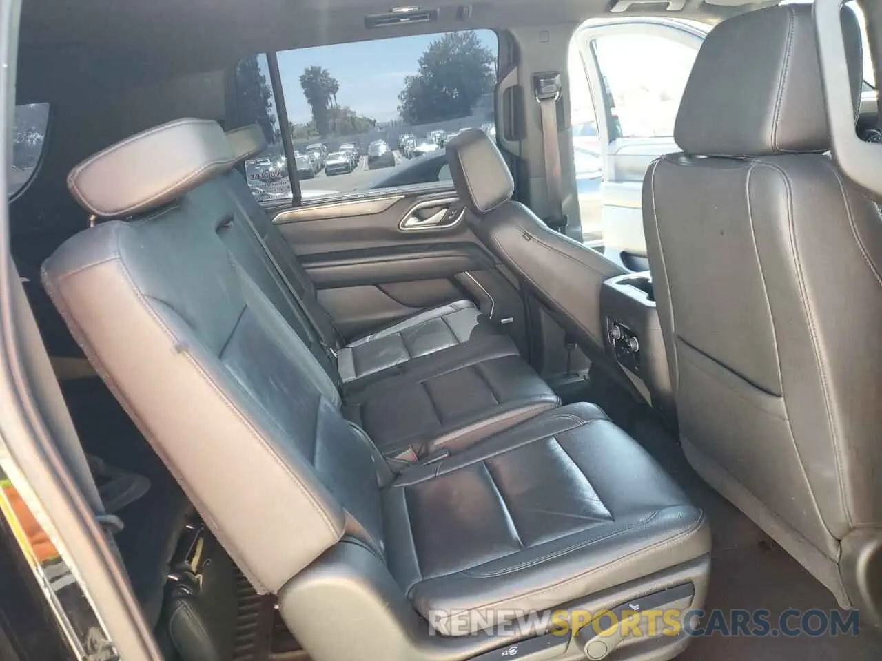11 Photograph of a damaged car 1GNSCCKD5MR233849 CHEVROLET SUBURBAN 2021