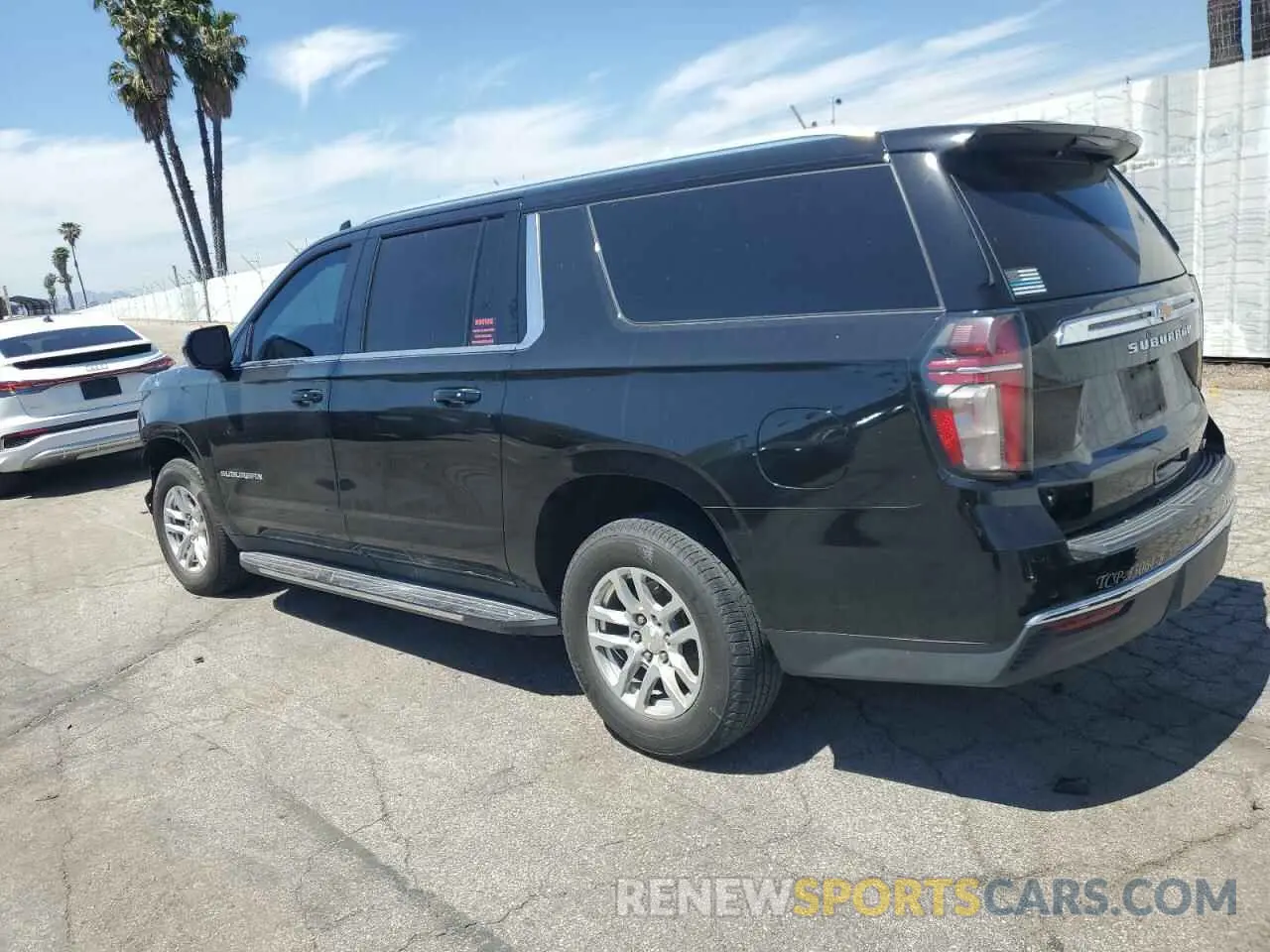 2 Photograph of a damaged car 1GNSCCKD5MR233849 CHEVROLET SUBURBAN 2021