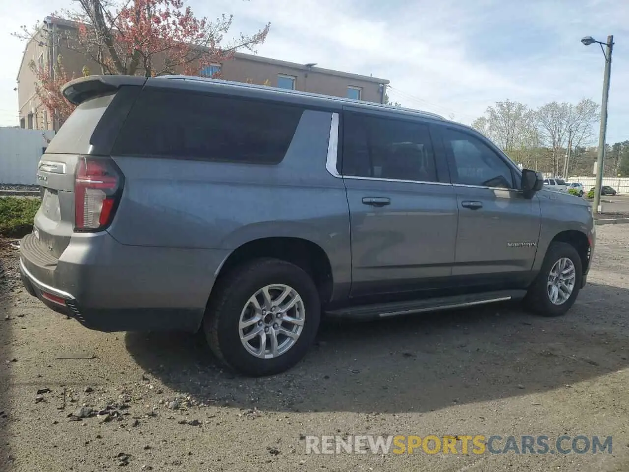 3 Photograph of a damaged car 1GNSCCKD6MR209589 CHEVROLET SUBURBAN 2021