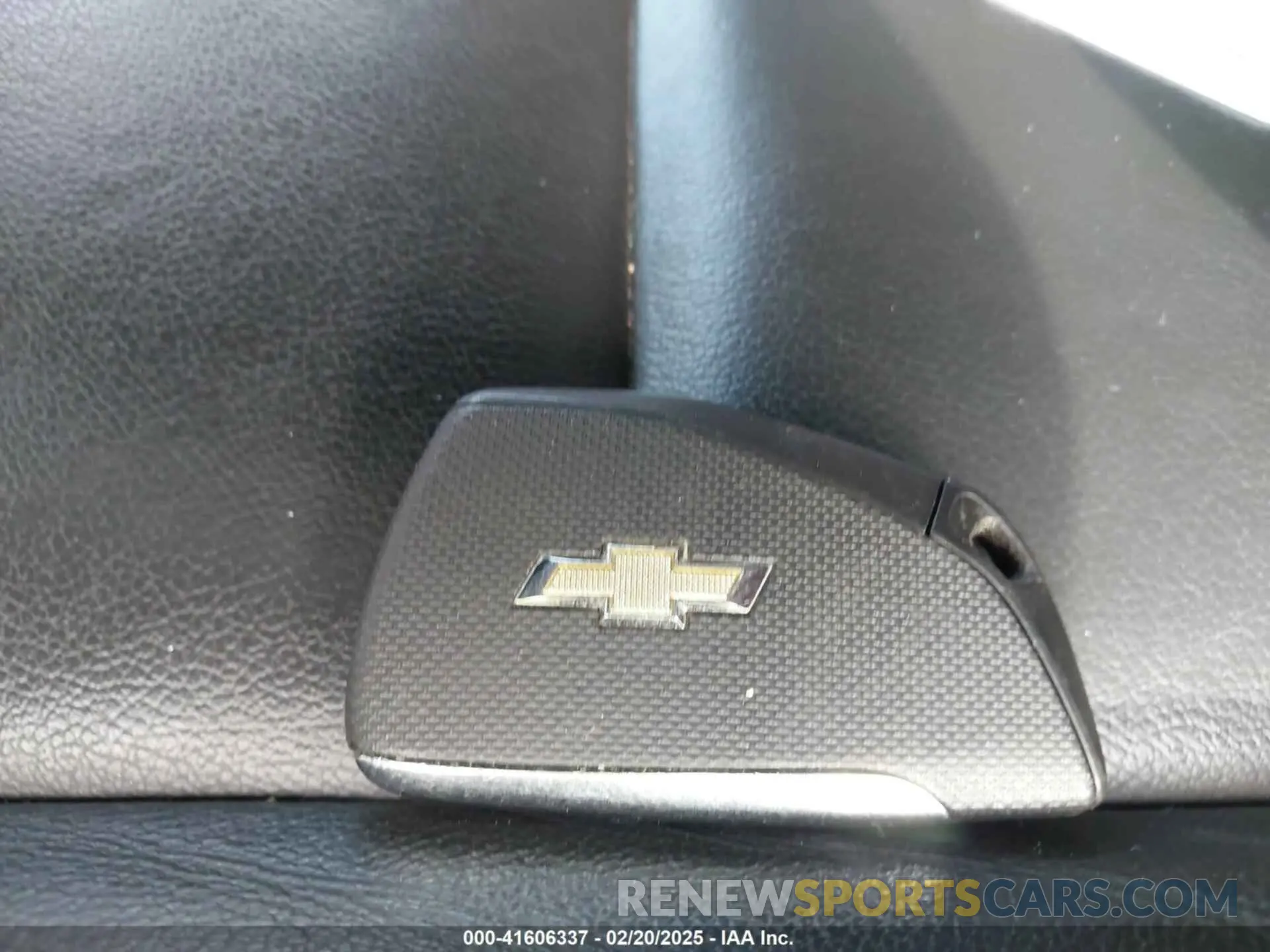 11 Photograph of a damaged car 1GNSCCKD8MR269020 CHEVROLET SUBURBAN 2021