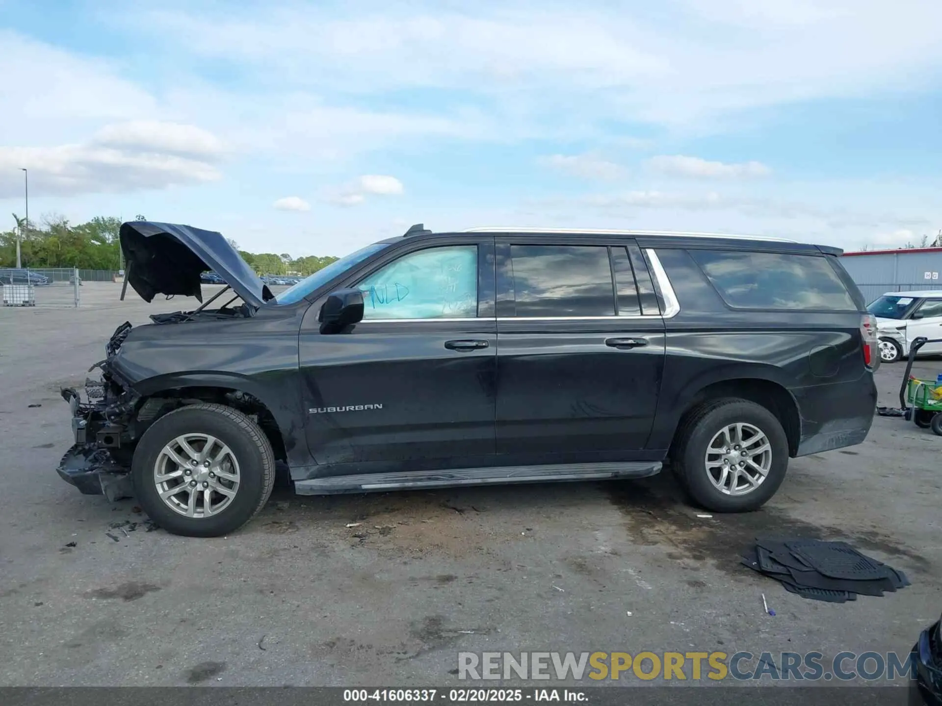 14 Photograph of a damaged car 1GNSCCKD8MR269020 CHEVROLET SUBURBAN 2021