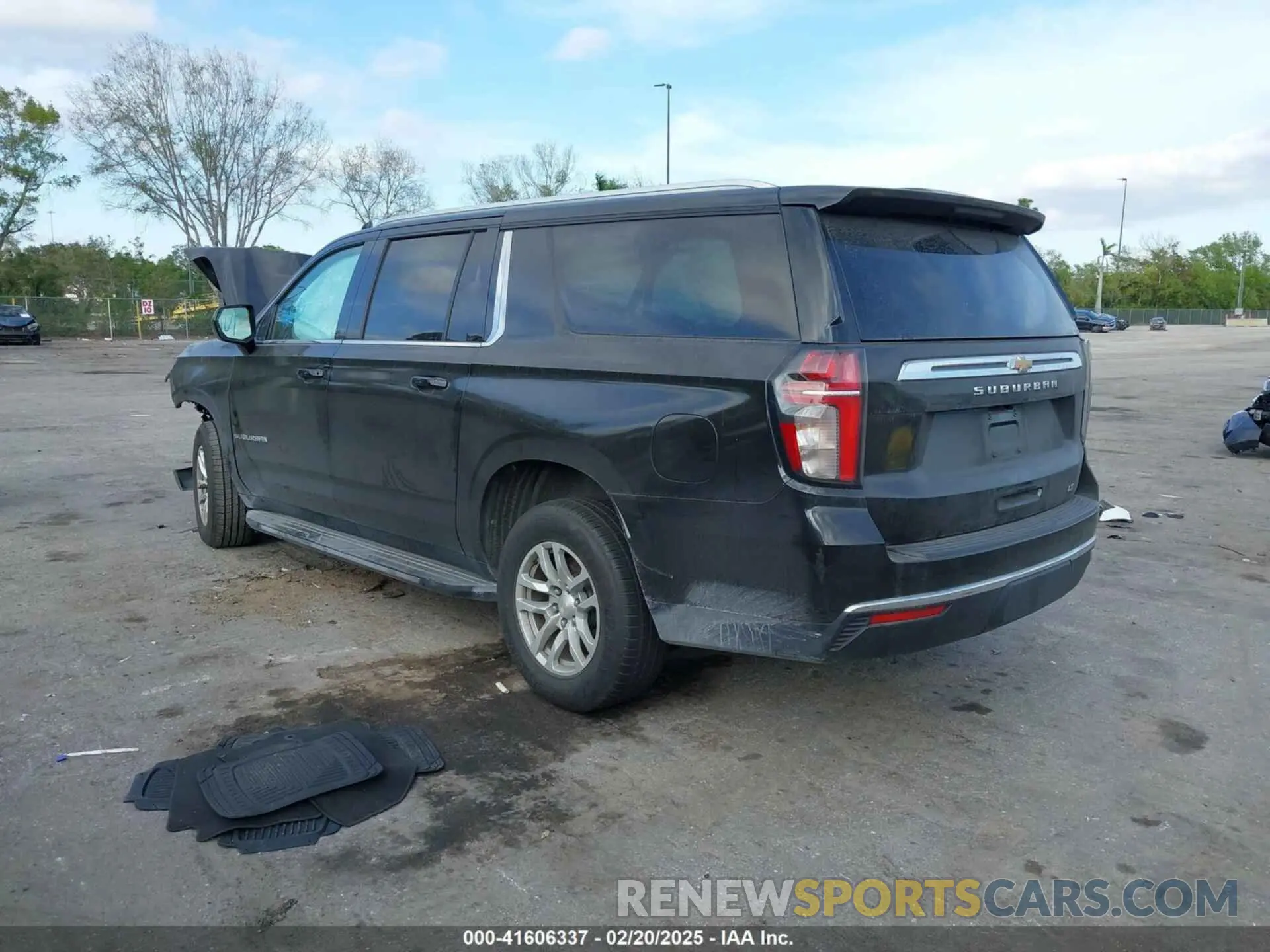 3 Photograph of a damaged car 1GNSCCKD8MR269020 CHEVROLET SUBURBAN 2021