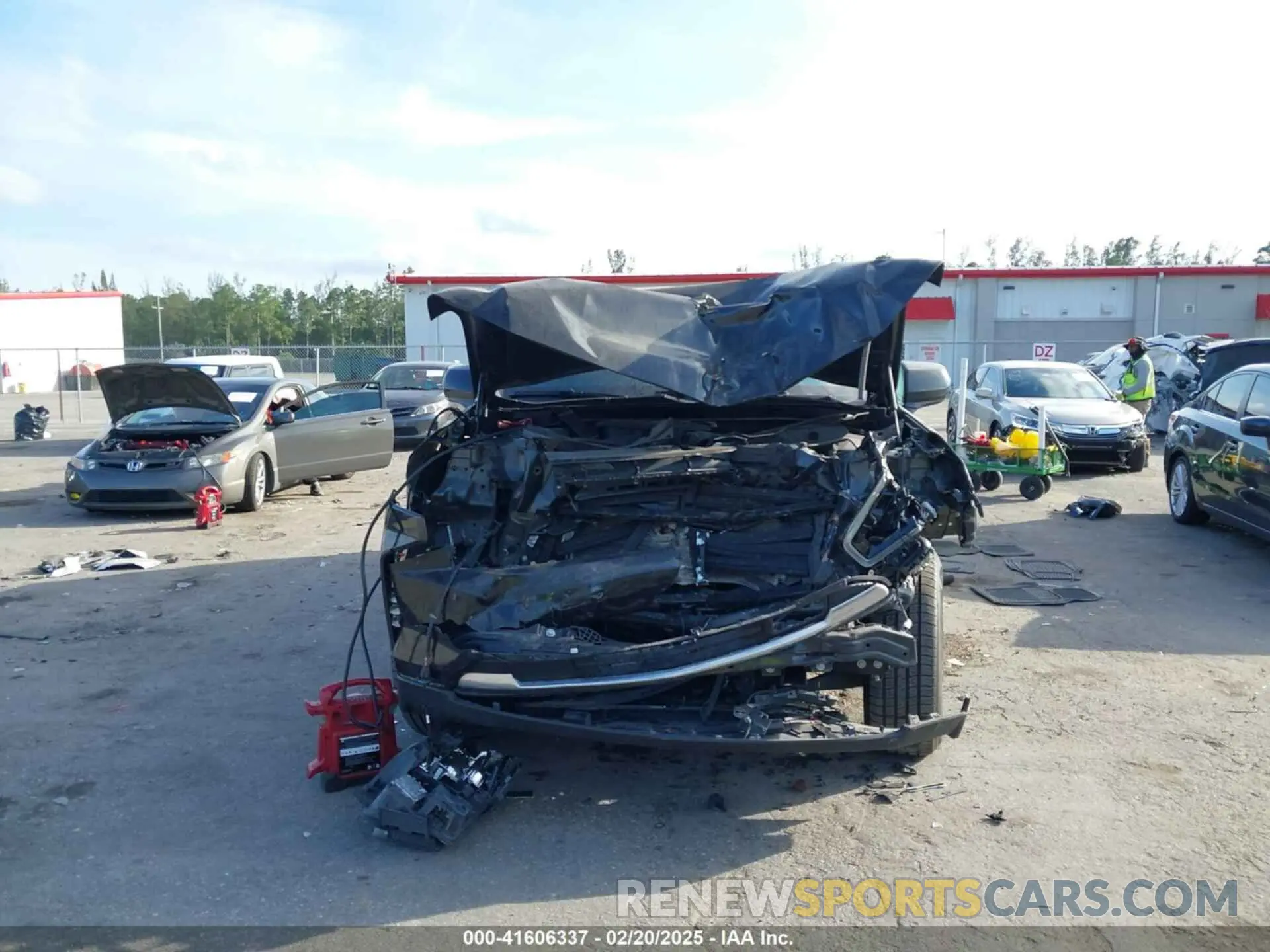 6 Photograph of a damaged car 1GNSCCKD8MR269020 CHEVROLET SUBURBAN 2021
