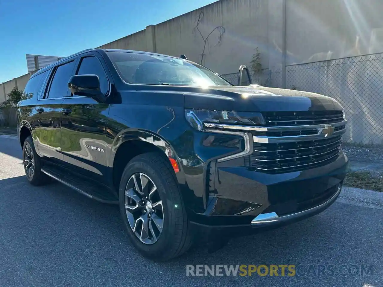 1 Photograph of a damaged car 1GNSCCKD8MR416498 CHEVROLET SUBURBAN 2021