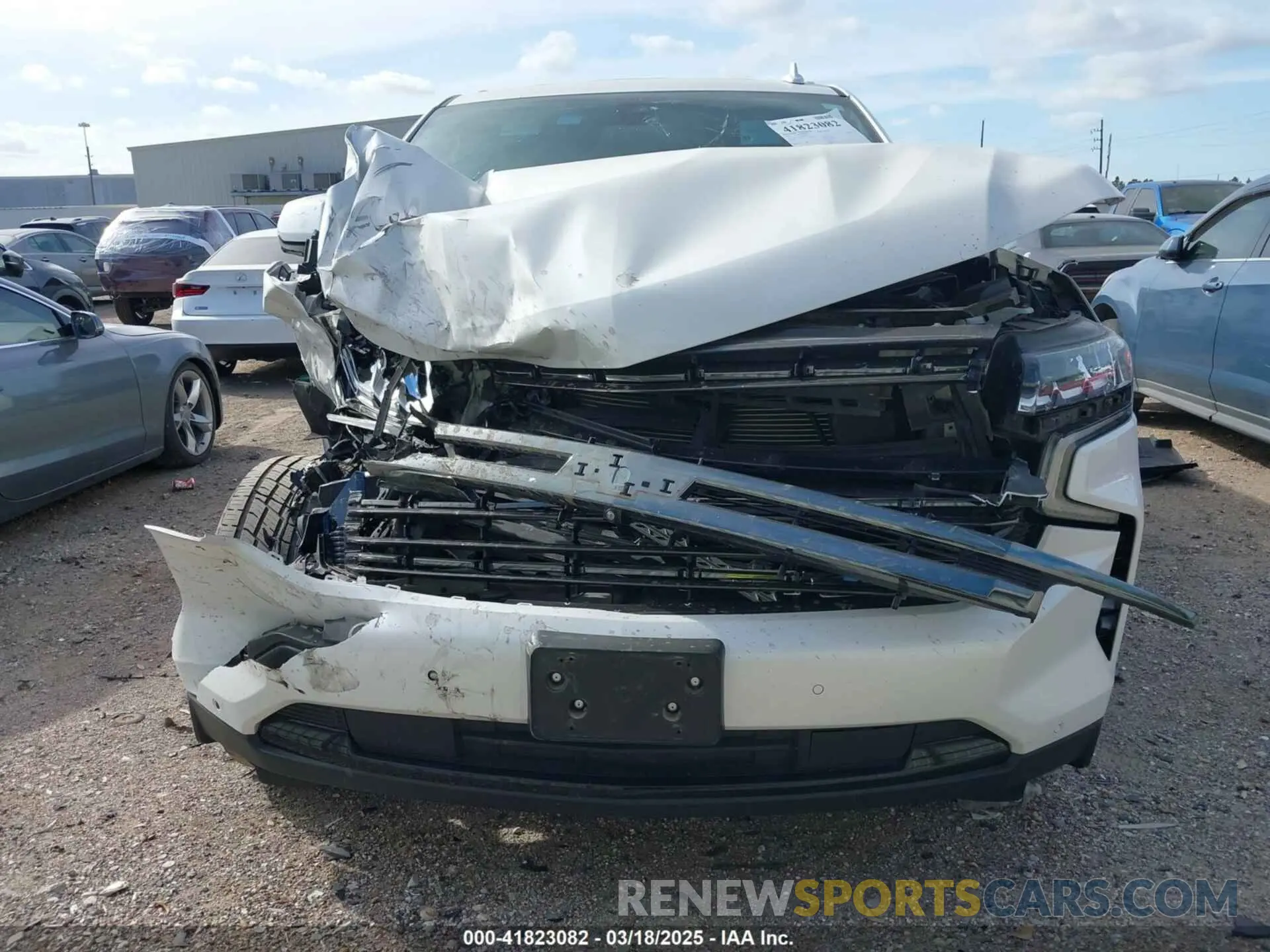 12 Photograph of a damaged car 1GNSCEKD7MR348710 CHEVROLET SUBURBAN 2021