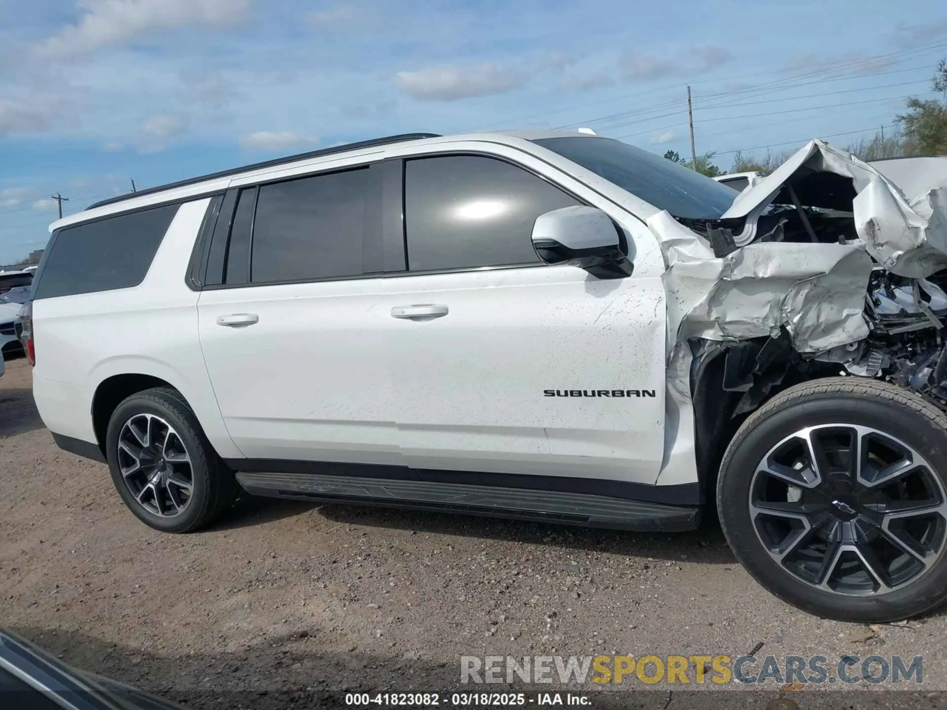 13 Photograph of a damaged car 1GNSCEKD7MR348710 CHEVROLET SUBURBAN 2021