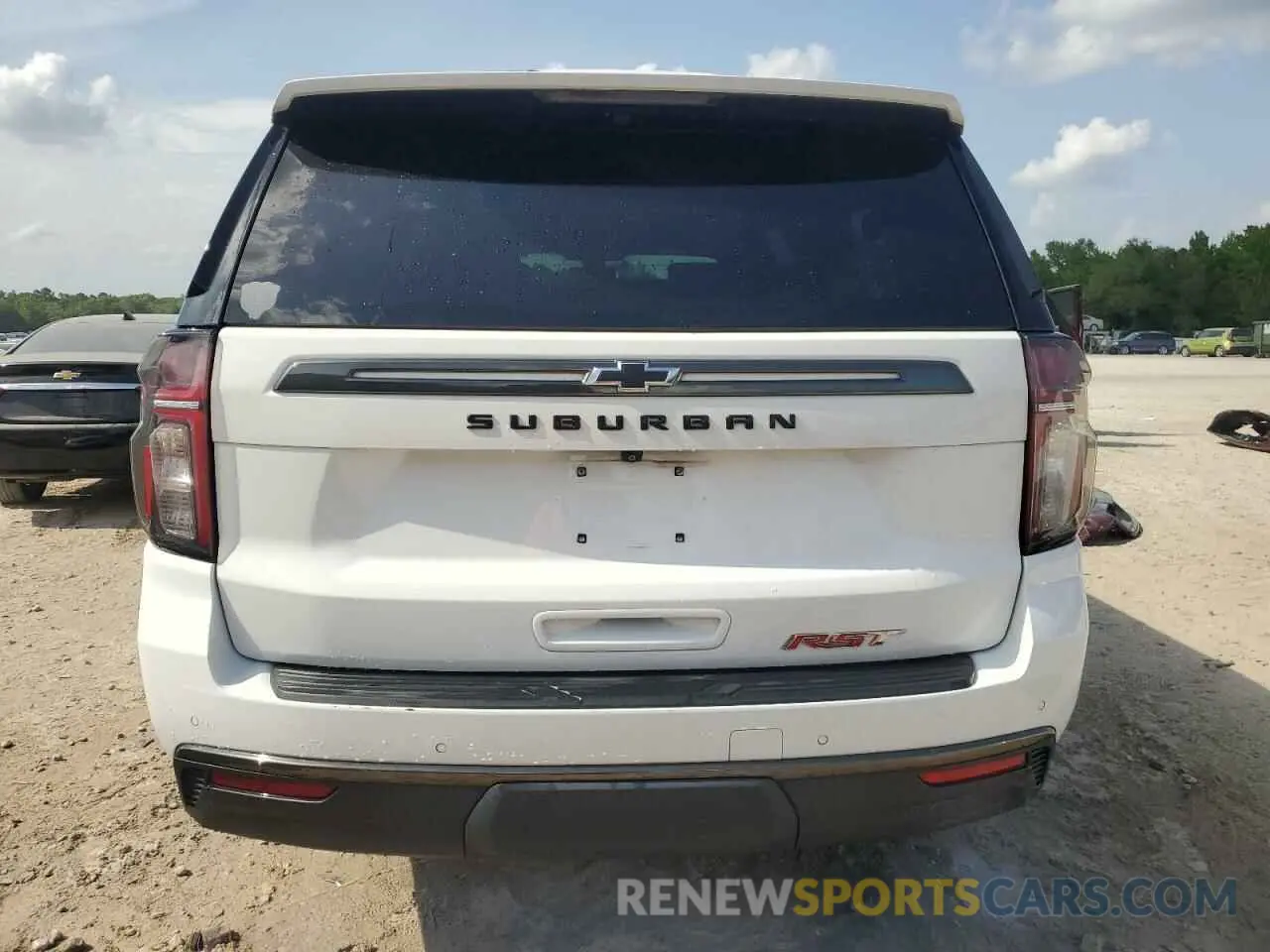 6 Photograph of a damaged car 1GNSCEKDXMR353609 CHEVROLET SUBURBAN 2021