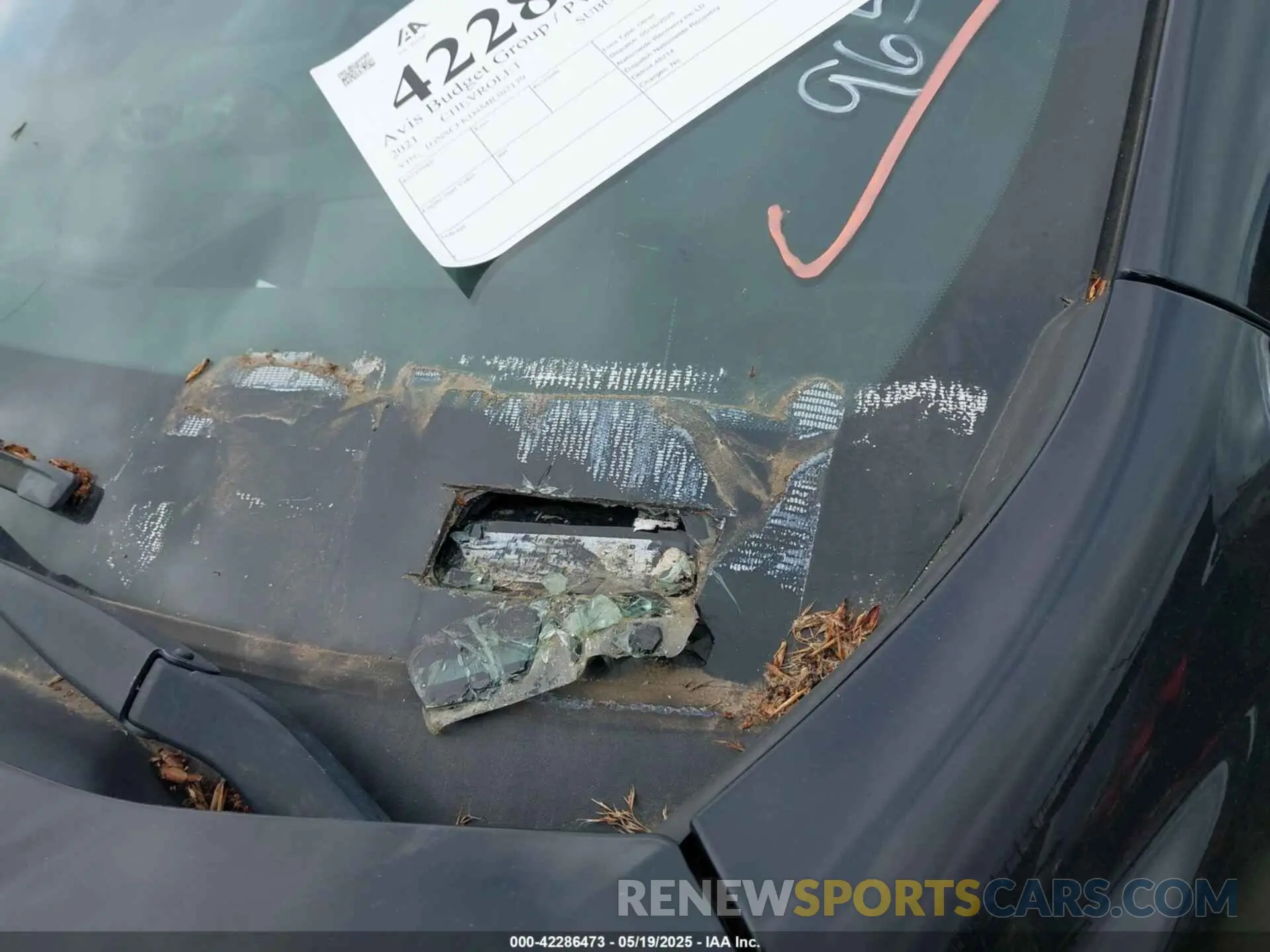 21 Photograph of a damaged car 1GNSCFKD4MR307179 CHEVROLET SUBURBAN 2021