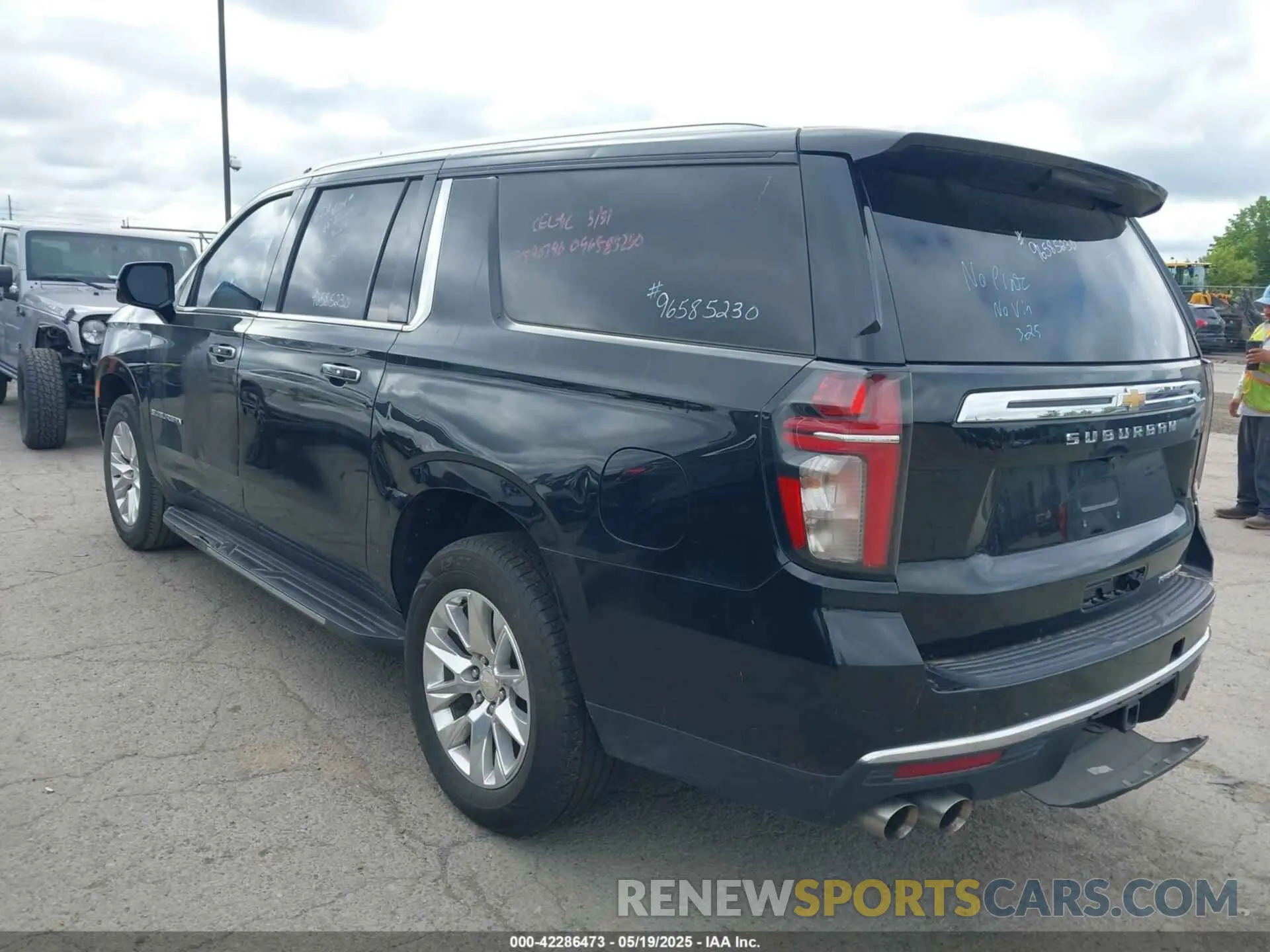 3 Photograph of a damaged car 1GNSCFKD4MR307179 CHEVROLET SUBURBAN 2021