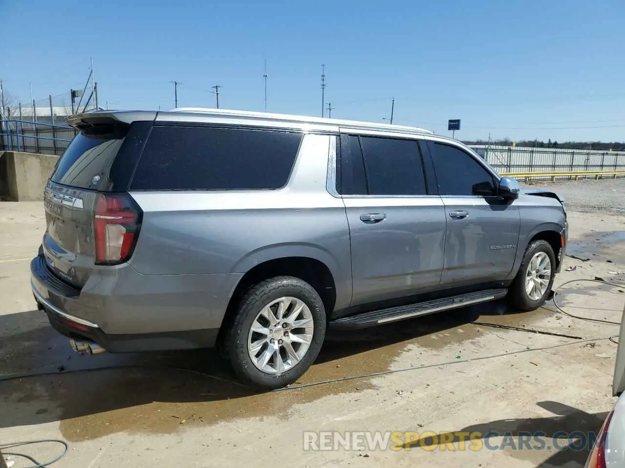 3 Photograph of a damaged car 1GNSCFKD6MR312402 CHEVROLET SUBURBAN 2021