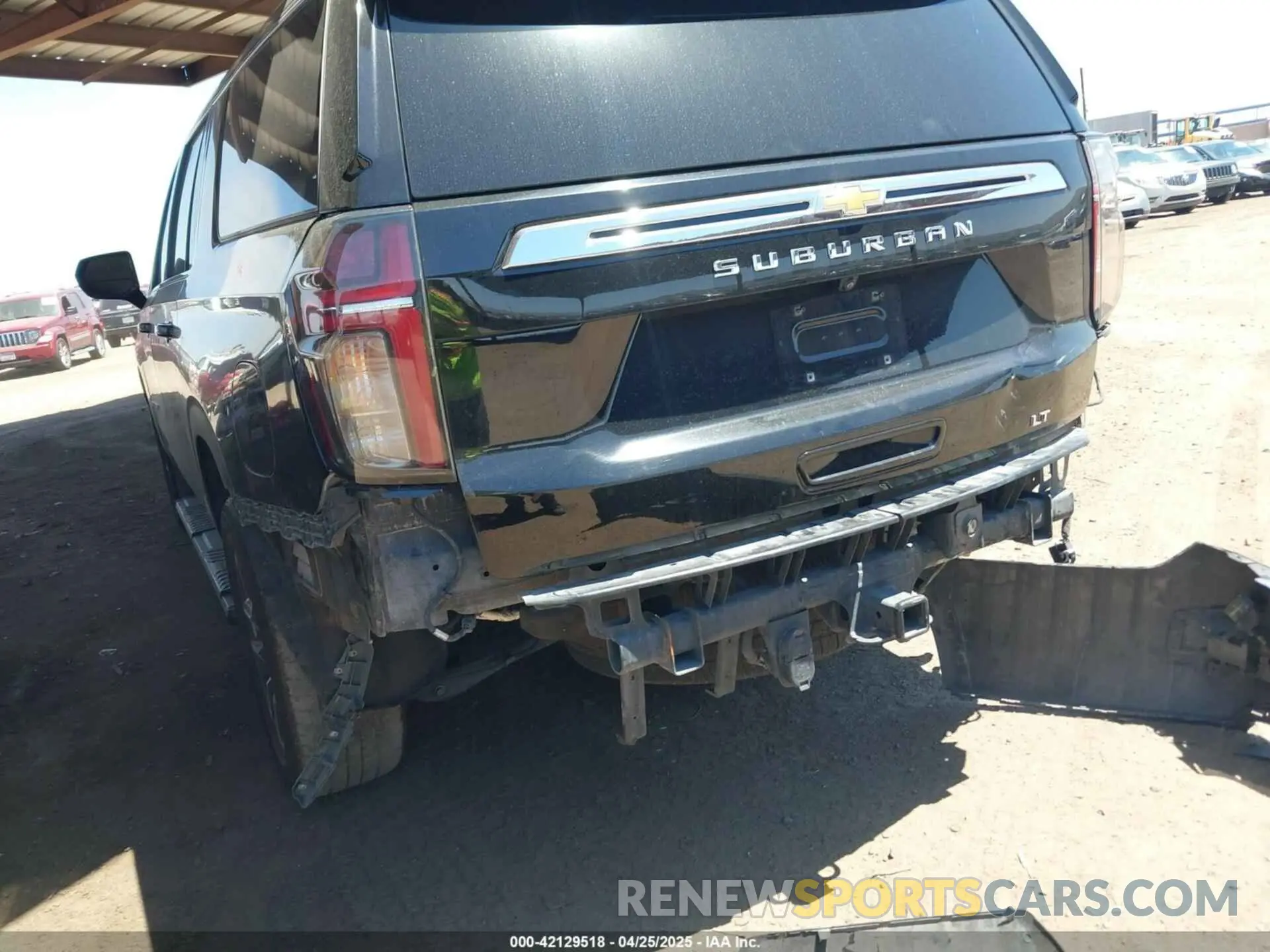 18 Photograph of a damaged car 1GNSKCKD0MR123858 CHEVROLET SUBURBAN 2021