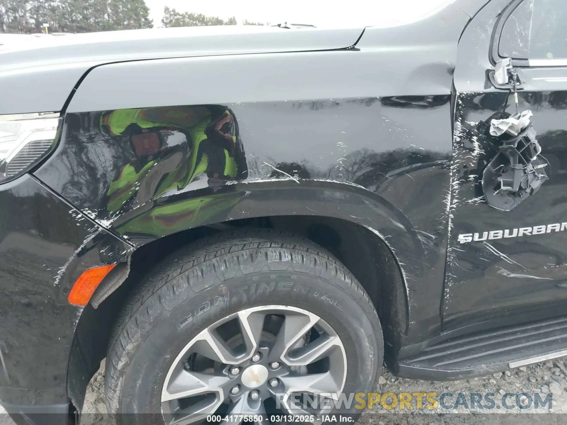 6 Photograph of a damaged car 1GNSKCKD5MR391000 CHEVROLET SUBURBAN 2021