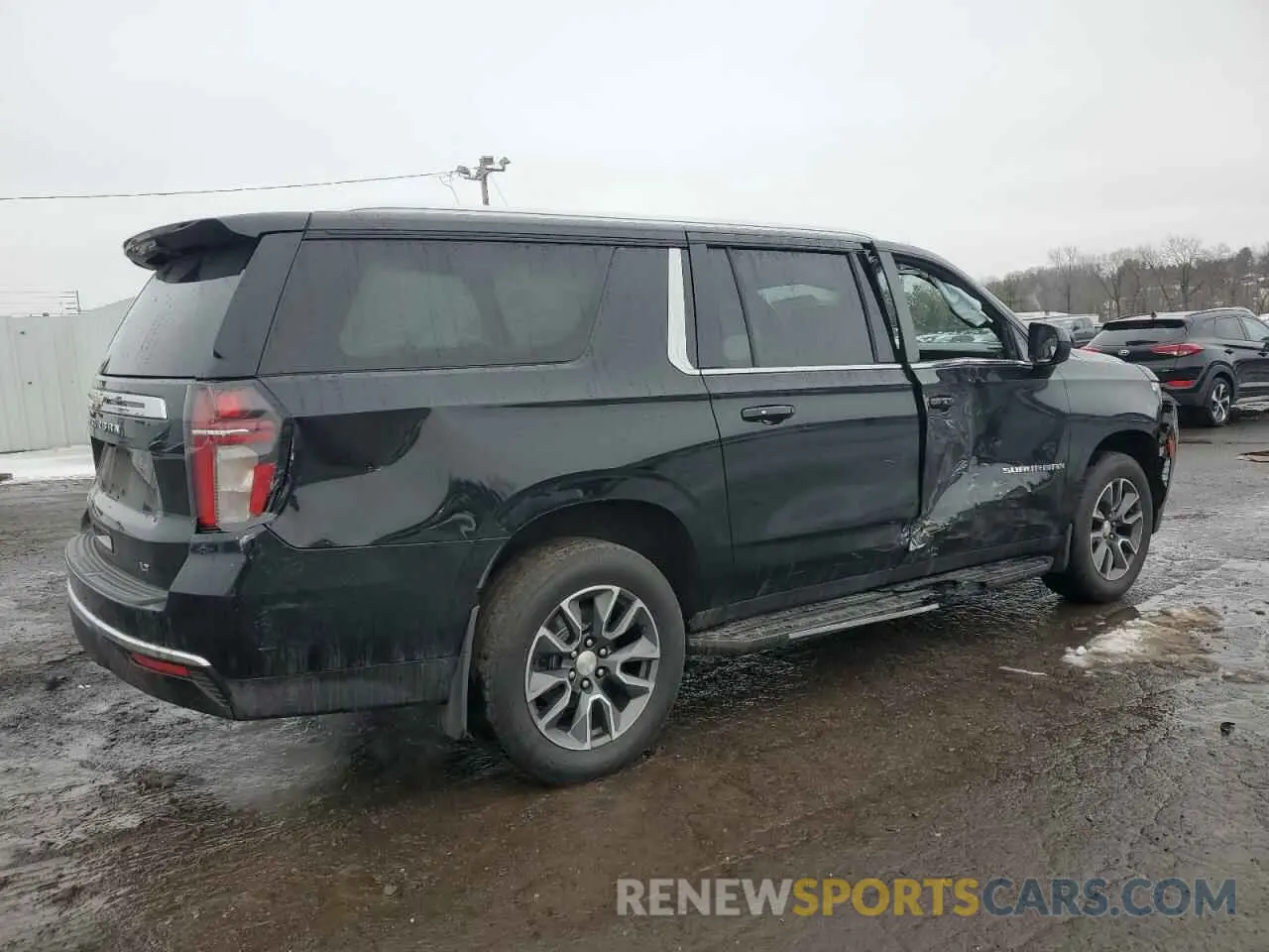 3 Photograph of a damaged car 1GNSKCKD9MR377598 CHEVROLET SUBURBAN 2021