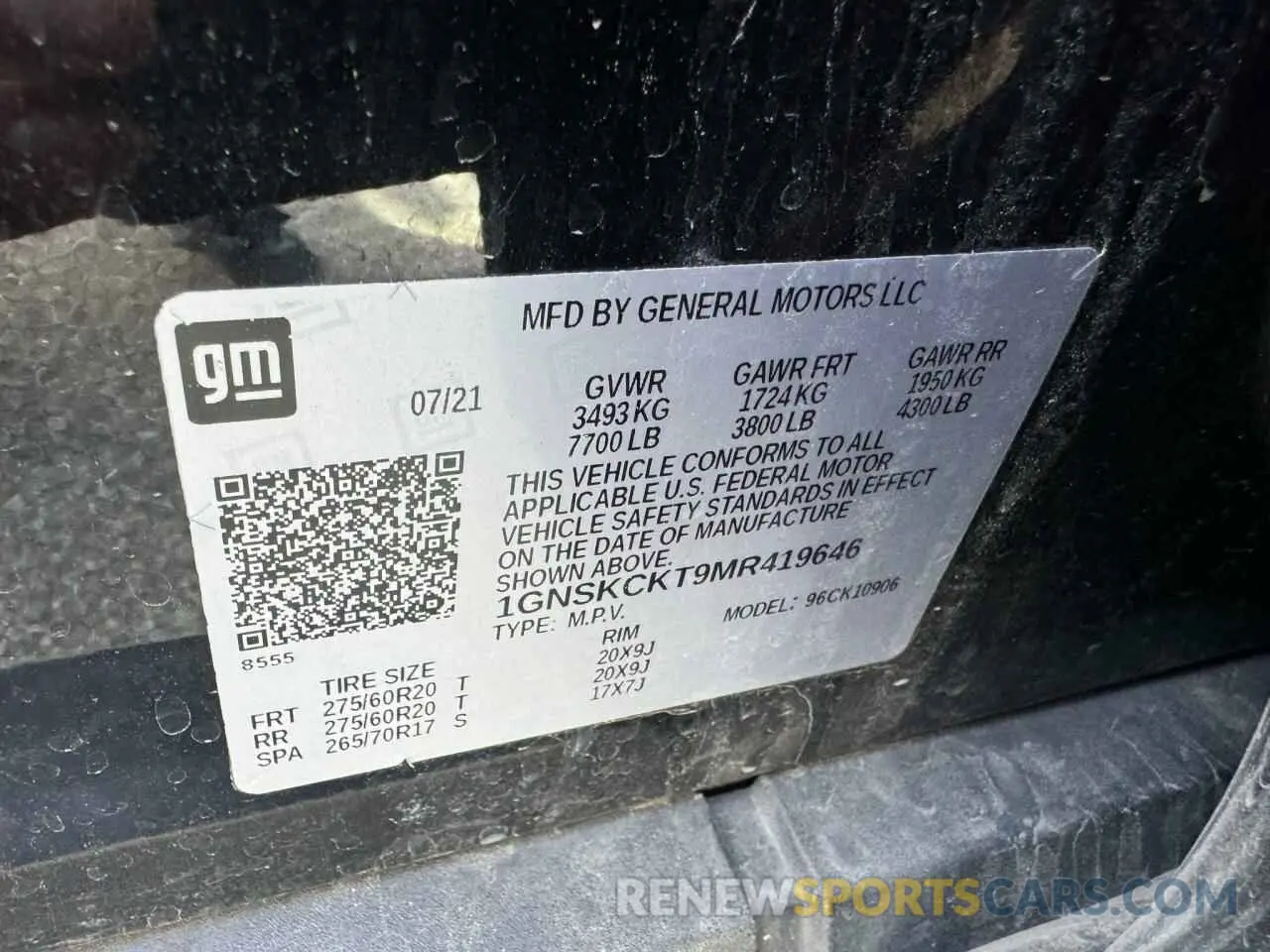 10 Photograph of a damaged car 1GNSKCKT9MR419646 CHEVROLET SUBURBAN 2021