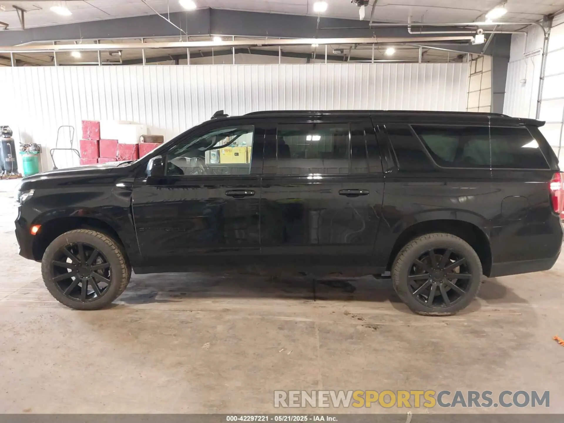 14 Photograph of a damaged car 1GNSKDKD4MR379877 CHEVROLET SUBURBAN 2021