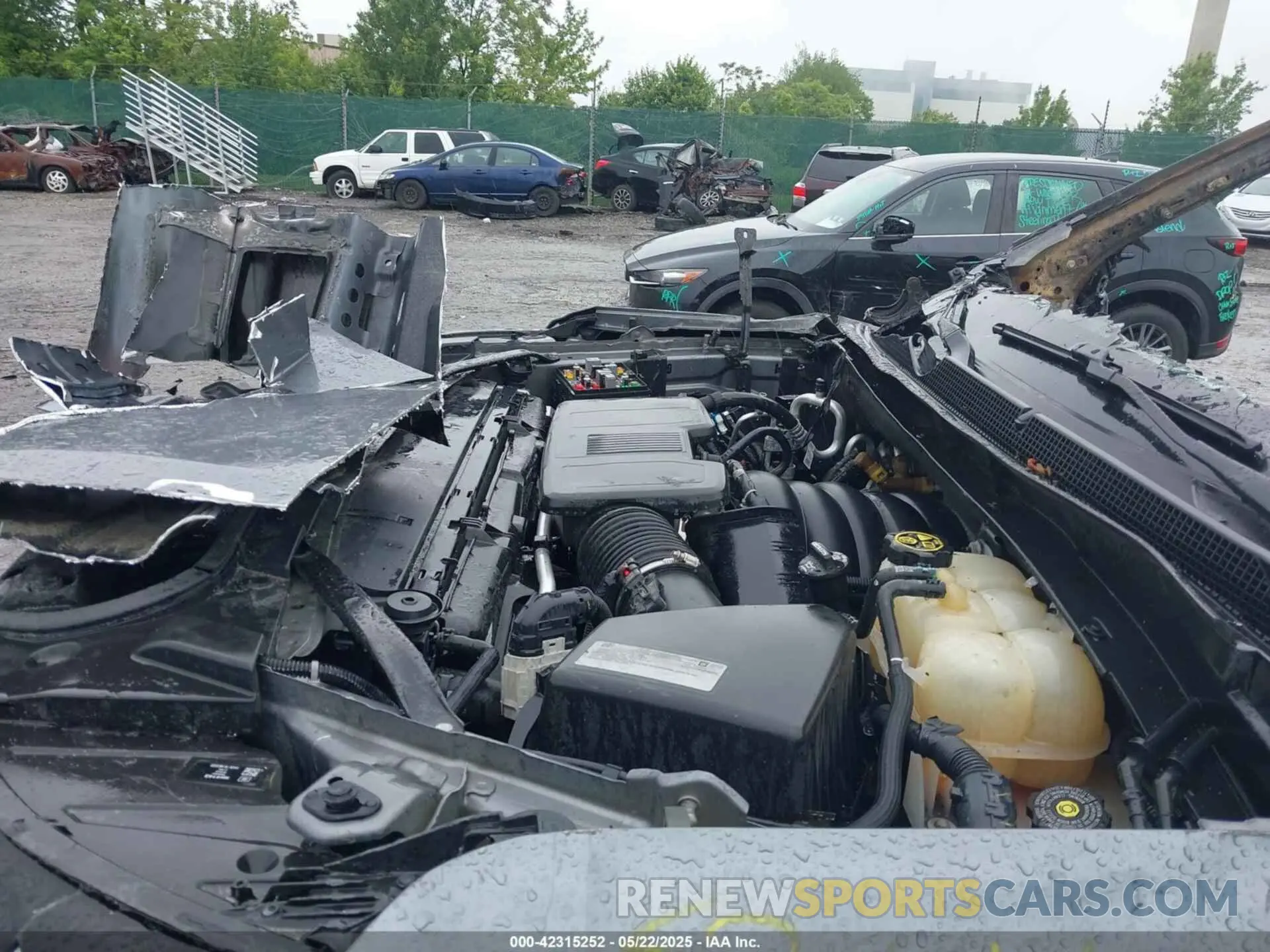12 Photograph of a damaged car 1GNSKDKD6MR285032 CHEVROLET SUBURBAN 2021
