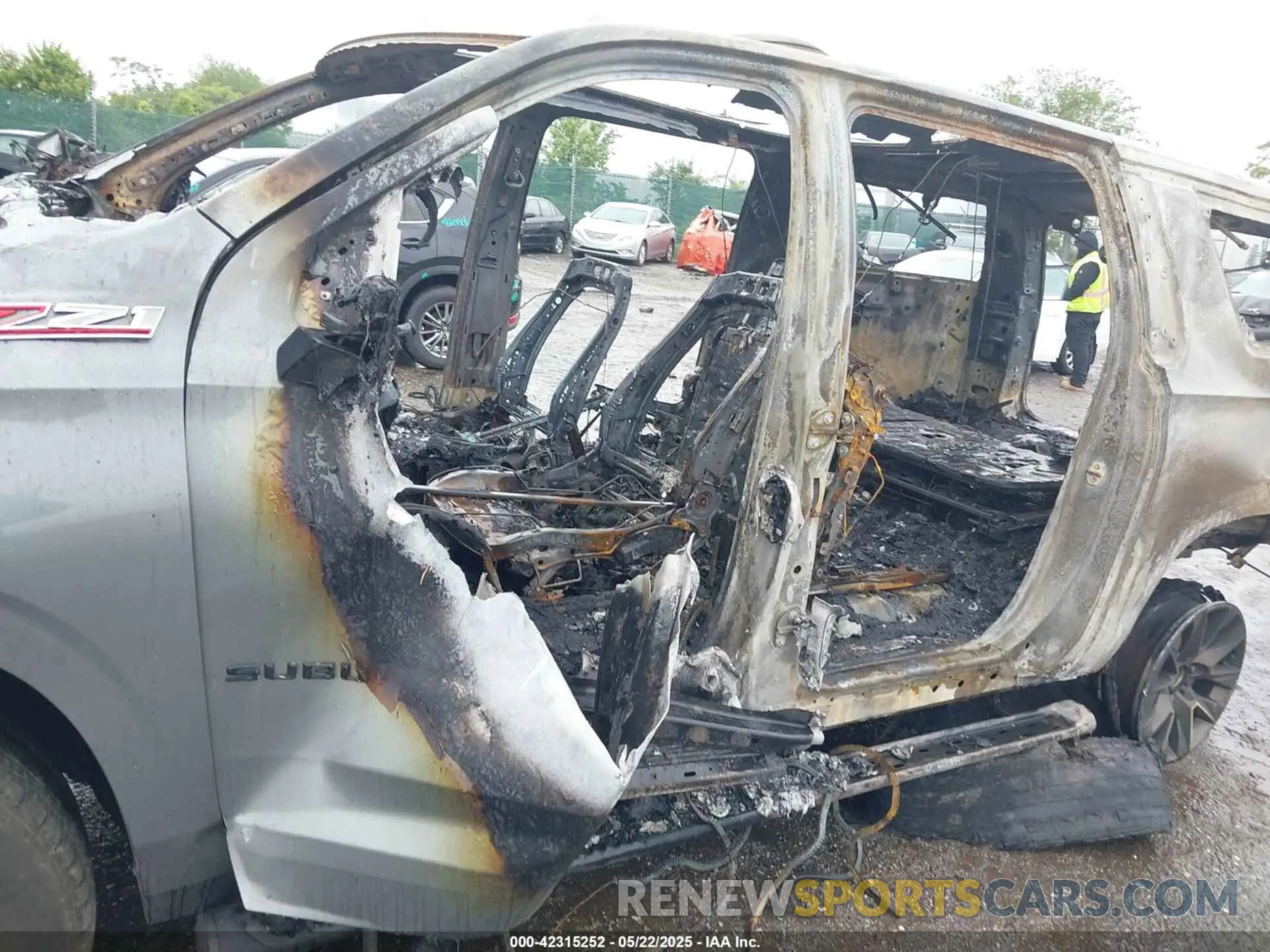 13 Photograph of a damaged car 1GNSKDKD6MR285032 CHEVROLET SUBURBAN 2021