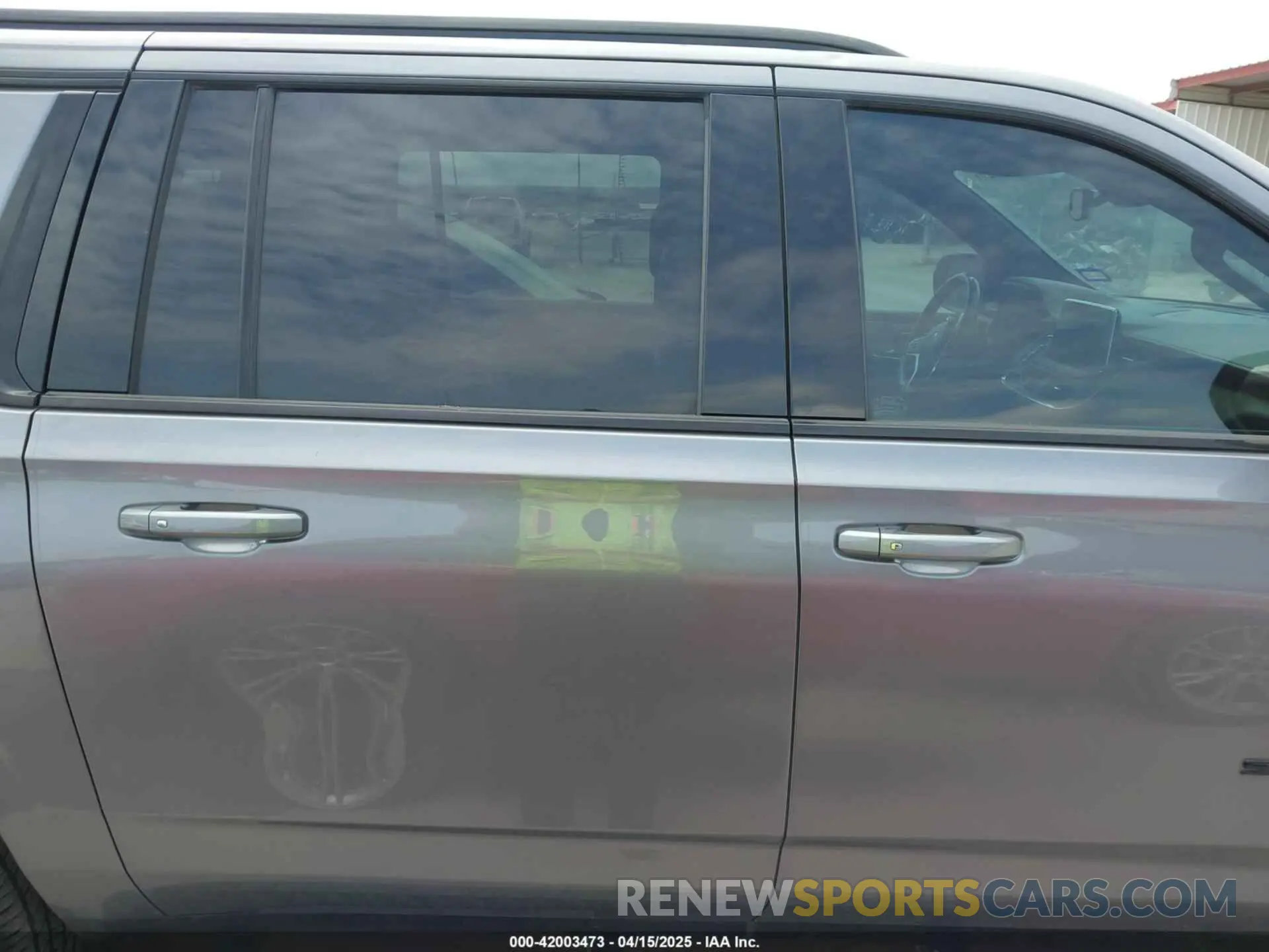 13 Photograph of a damaged car 1GNSKDKD8MR375007 CHEVROLET SUBURBAN 2021