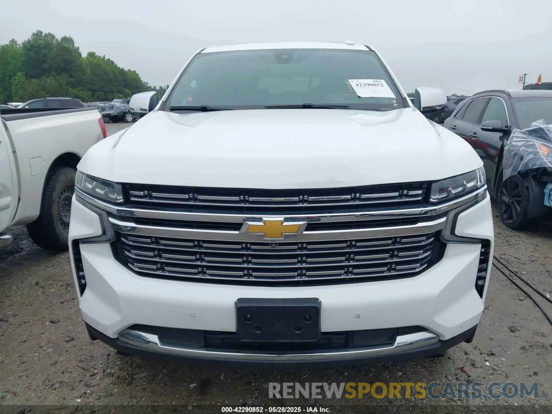 13 Photograph of a damaged car 1GNSKFKD0MR282462 CHEVROLET SUBURBAN 2021