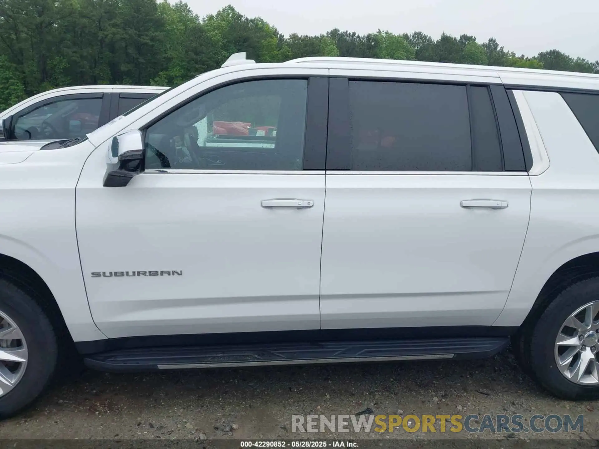 15 Photograph of a damaged car 1GNSKFKD0MR282462 CHEVROLET SUBURBAN 2021