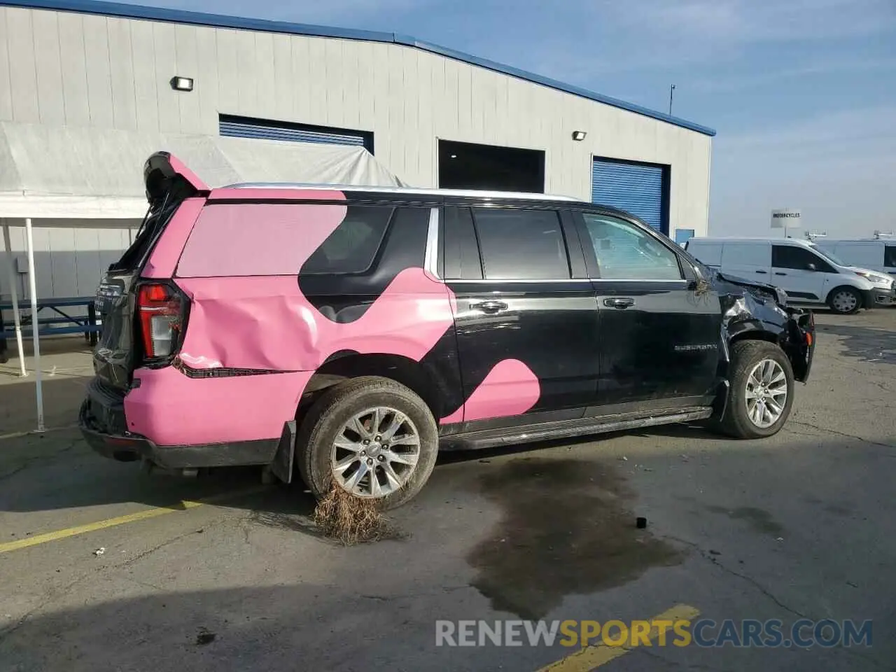 3 Photograph of a damaged car 1GNSKFKD0MR492754 CHEVROLET SUBURBAN 2021