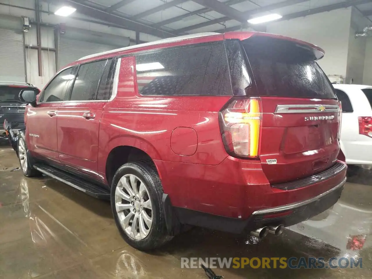 2 Photograph of a damaged car 1GNSKFKD2MR288263 CHEVROLET SUBURBAN 2021