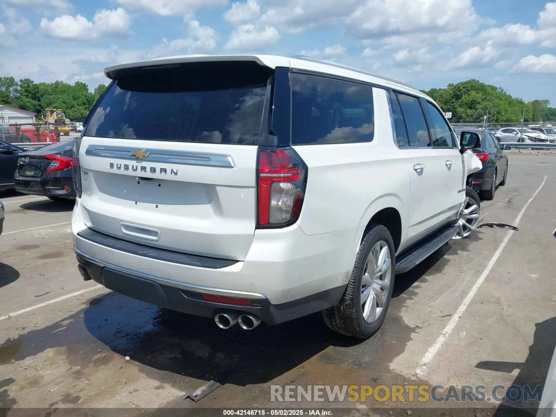 4 Photograph of a damaged car 1GNSKGKL3MR222298 CHEVROLET SUBURBAN 2021