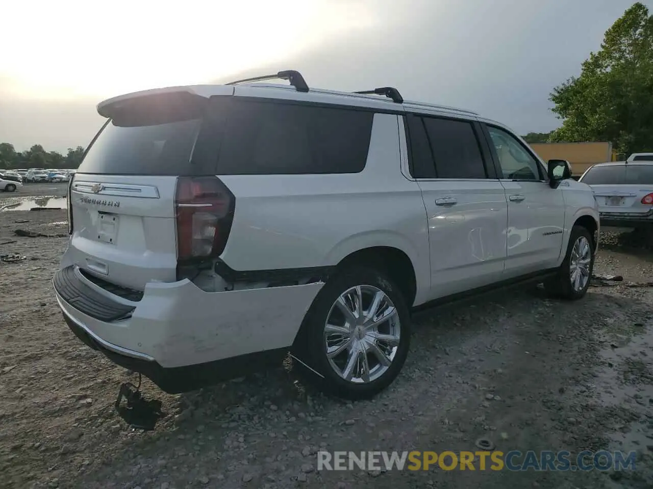 3 Photograph of a damaged car 1GNSKGKL6MR374687 CHEVROLET SUBURBAN 2021