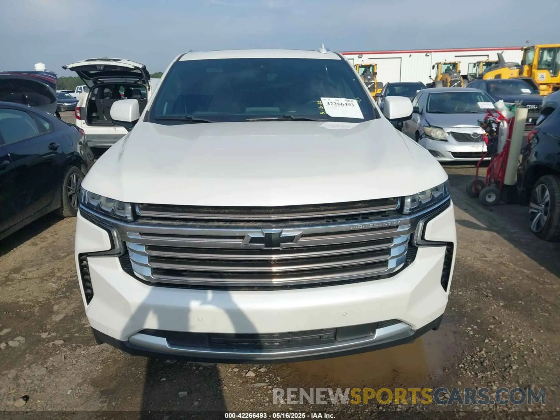 12 Photograph of a damaged car 1GNSKGKL6MR429056 CHEVROLET SUBURBAN 2021