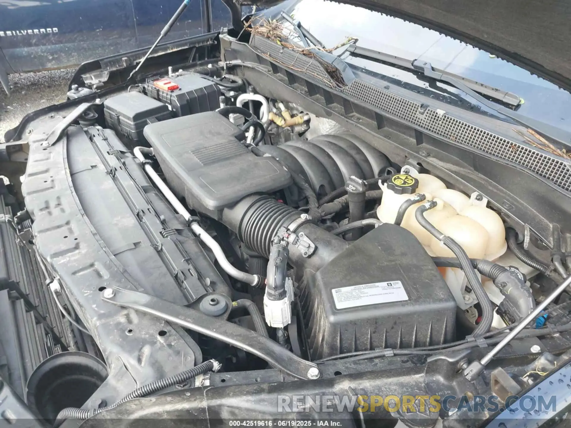 10 Photograph of a damaged car 1GNSKGKLXMR220886 CHEVROLET SUBURBAN 2021