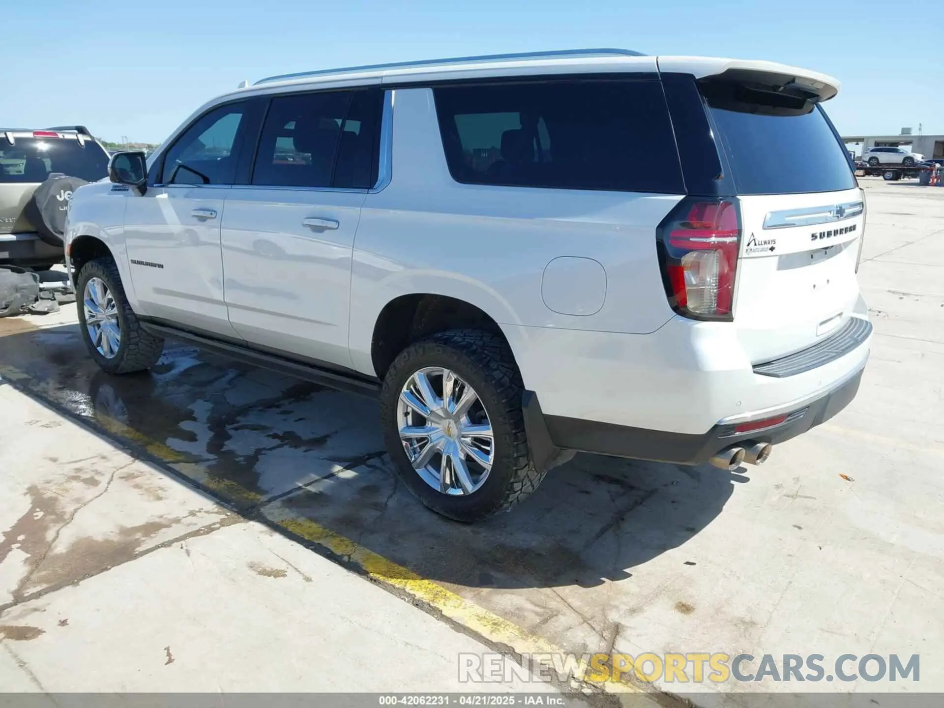 3 Photograph of a damaged car 1GNSKGKLXMR293496 CHEVROLET SUBURBAN 2021