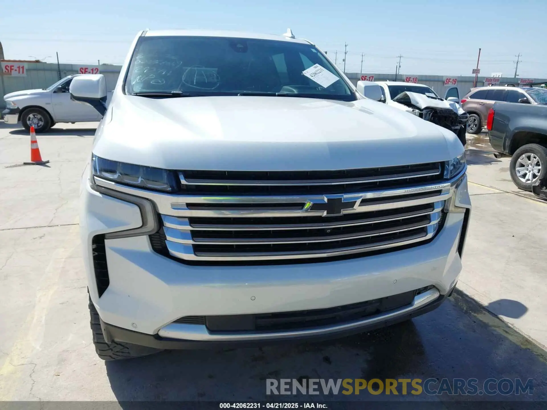 6 Photograph of a damaged car 1GNSKGKLXMR293496 CHEVROLET SUBURBAN 2021