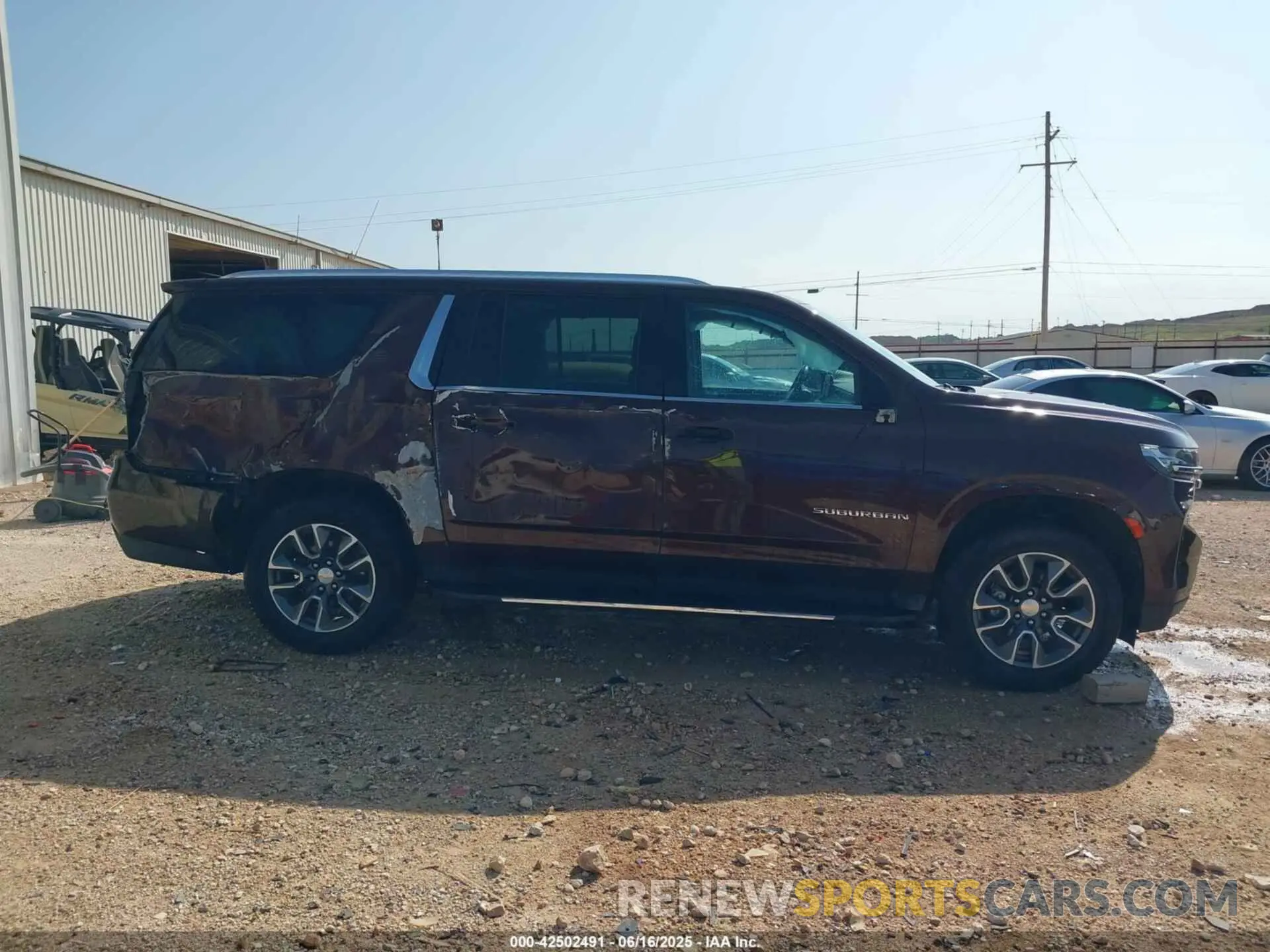 13 Photograph of a damaged car 1GNSCBKD5NR116607 CHEVROLET SUBURBAN 2022