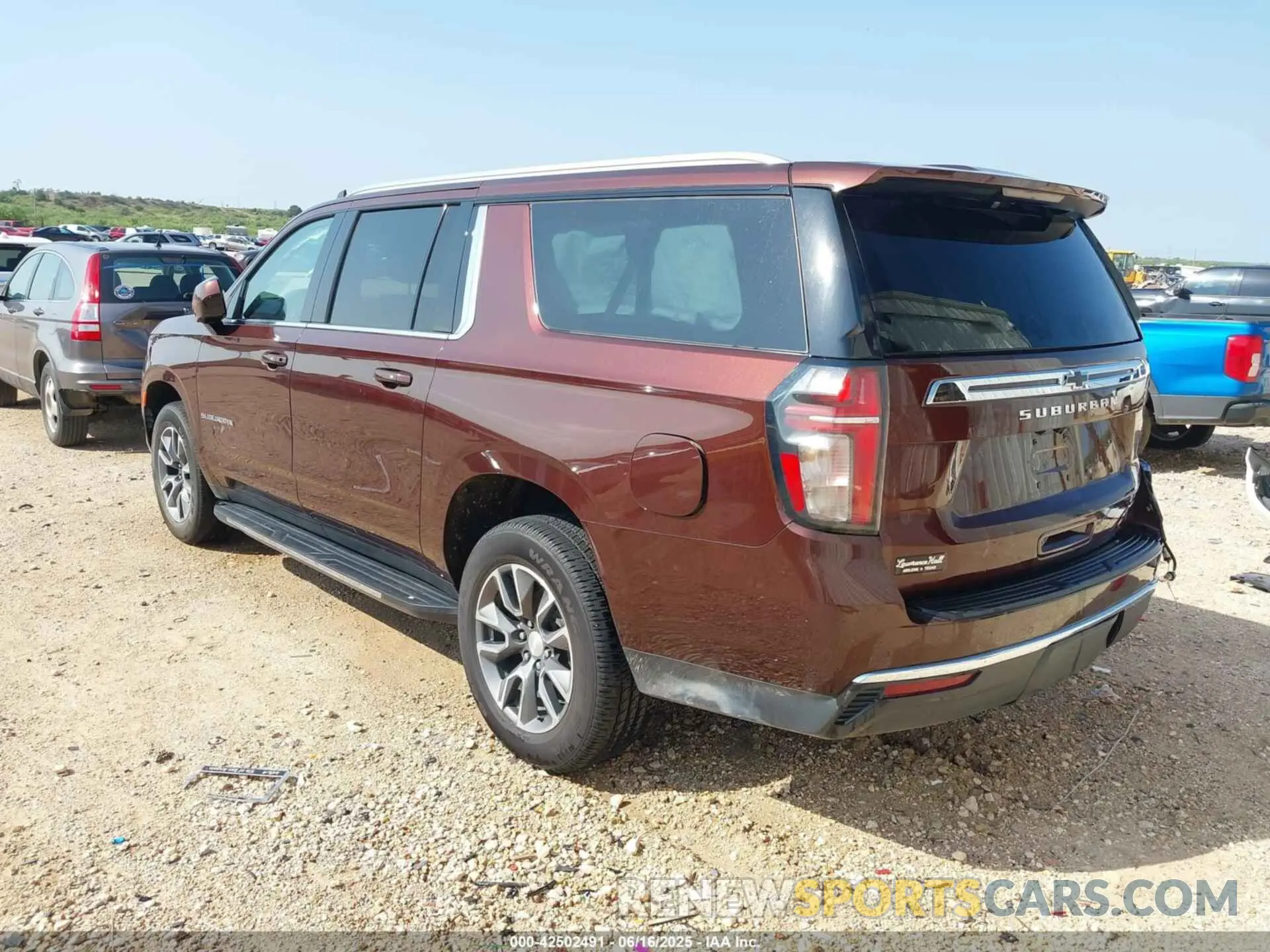 3 Photograph of a damaged car 1GNSCBKD5NR116607 CHEVROLET SUBURBAN 2022