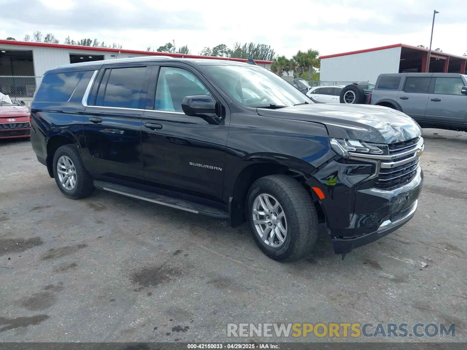 1 Photograph of a damaged car 1GNSCCKD2NR201474 CHEVROLET SUBURBAN 2022