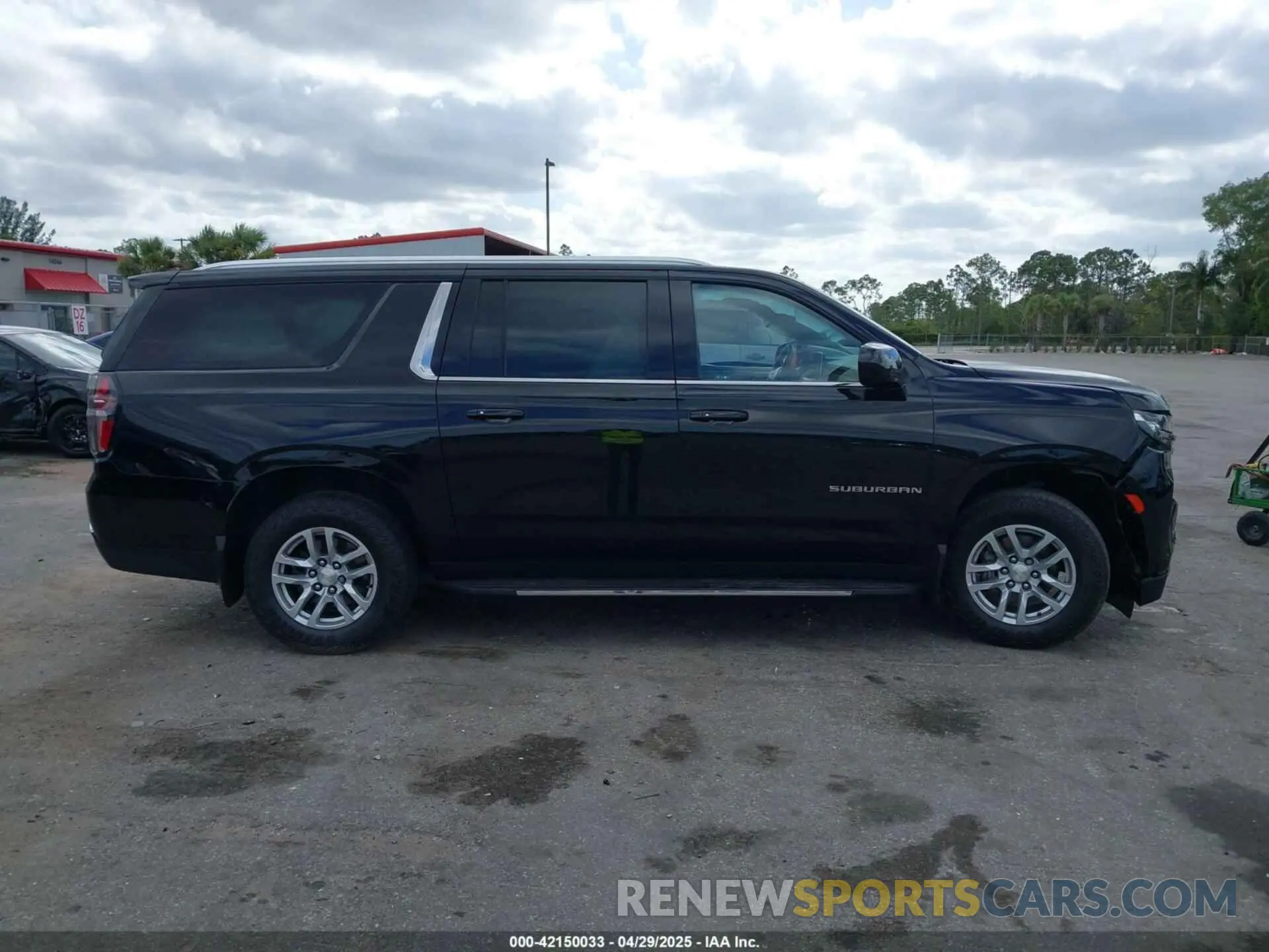 13 Photograph of a damaged car 1GNSCCKD2NR201474 CHEVROLET SUBURBAN 2022