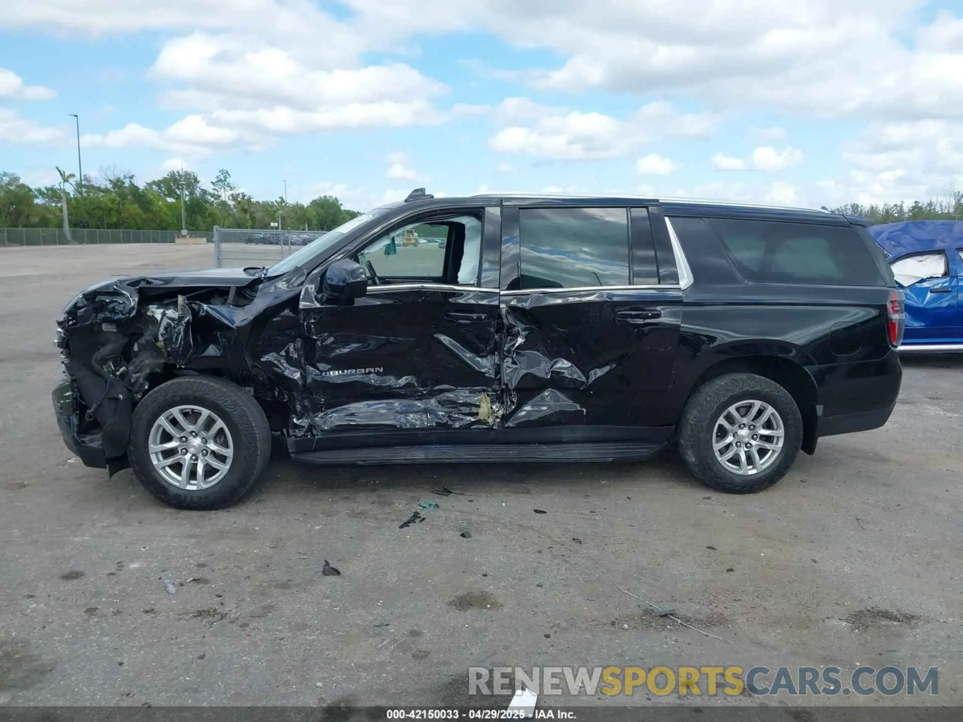 14 Photograph of a damaged car 1GNSCCKD2NR201474 CHEVROLET SUBURBAN 2022