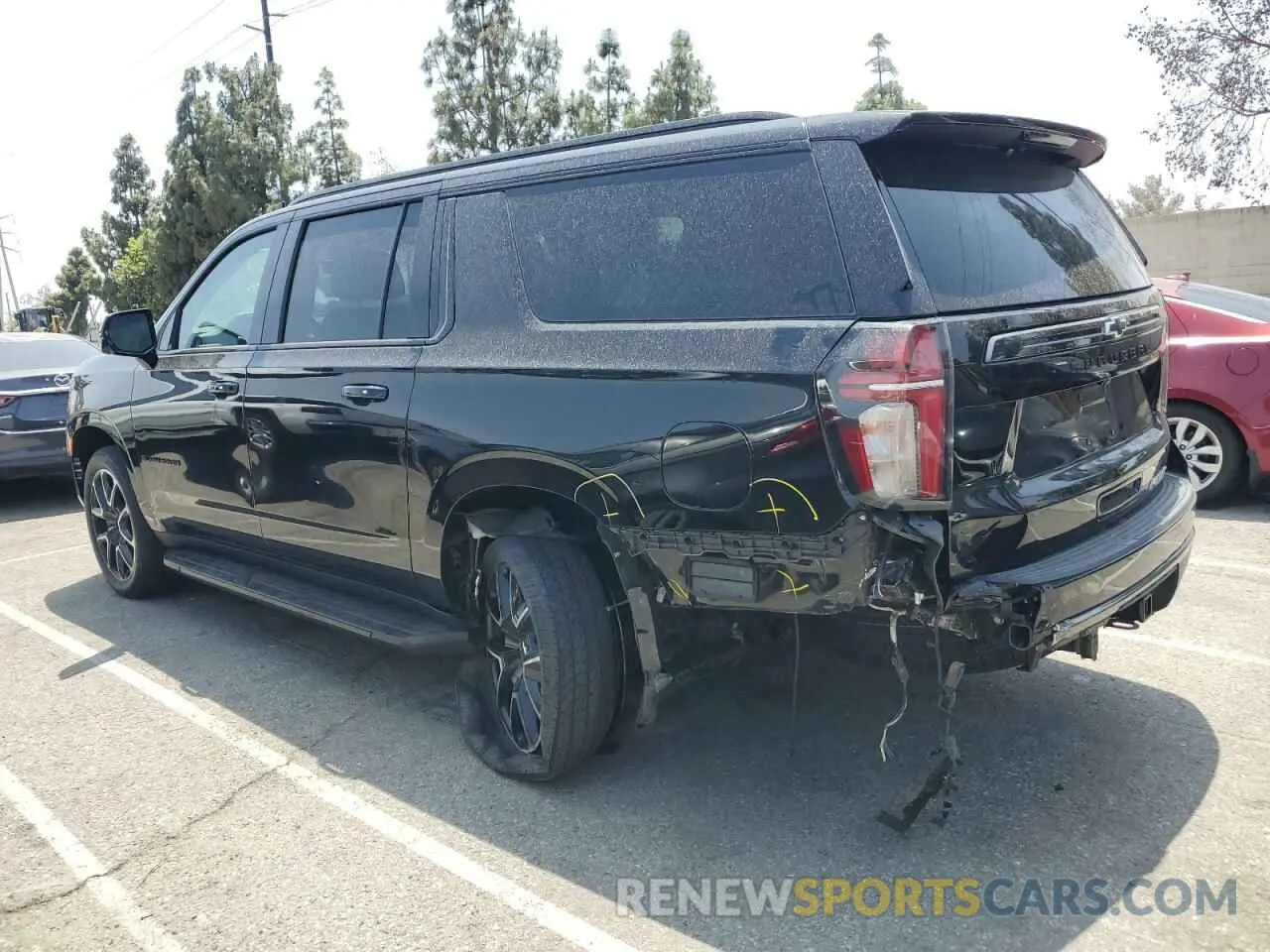 2 Photograph of a damaged car 1GNSCEKD5NR207913 CHEVROLET SUBURBAN 2022