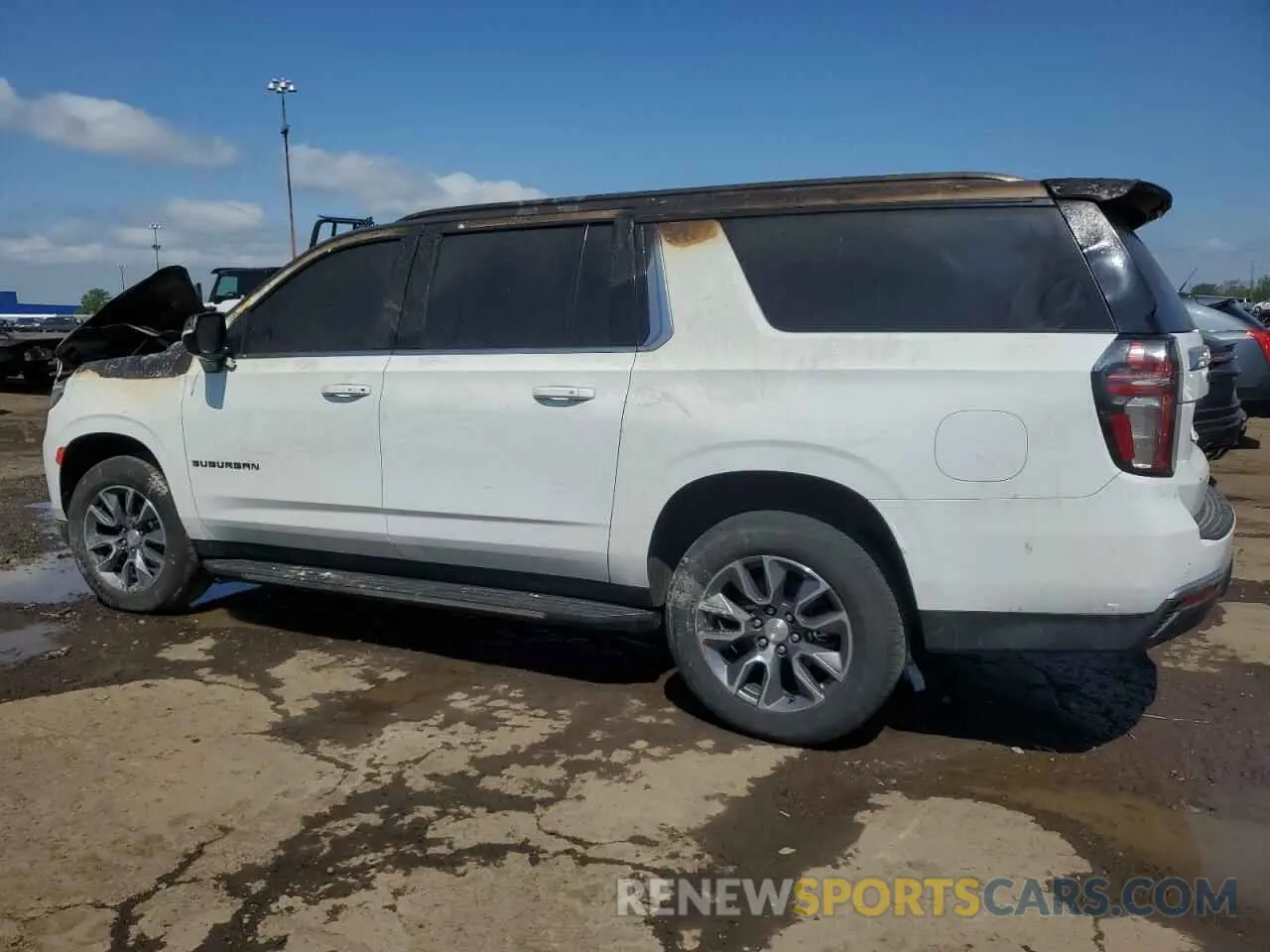 2 Photograph of a damaged car 1GNSKBKD2NR226789 CHEVROLET SUBURBAN 2022